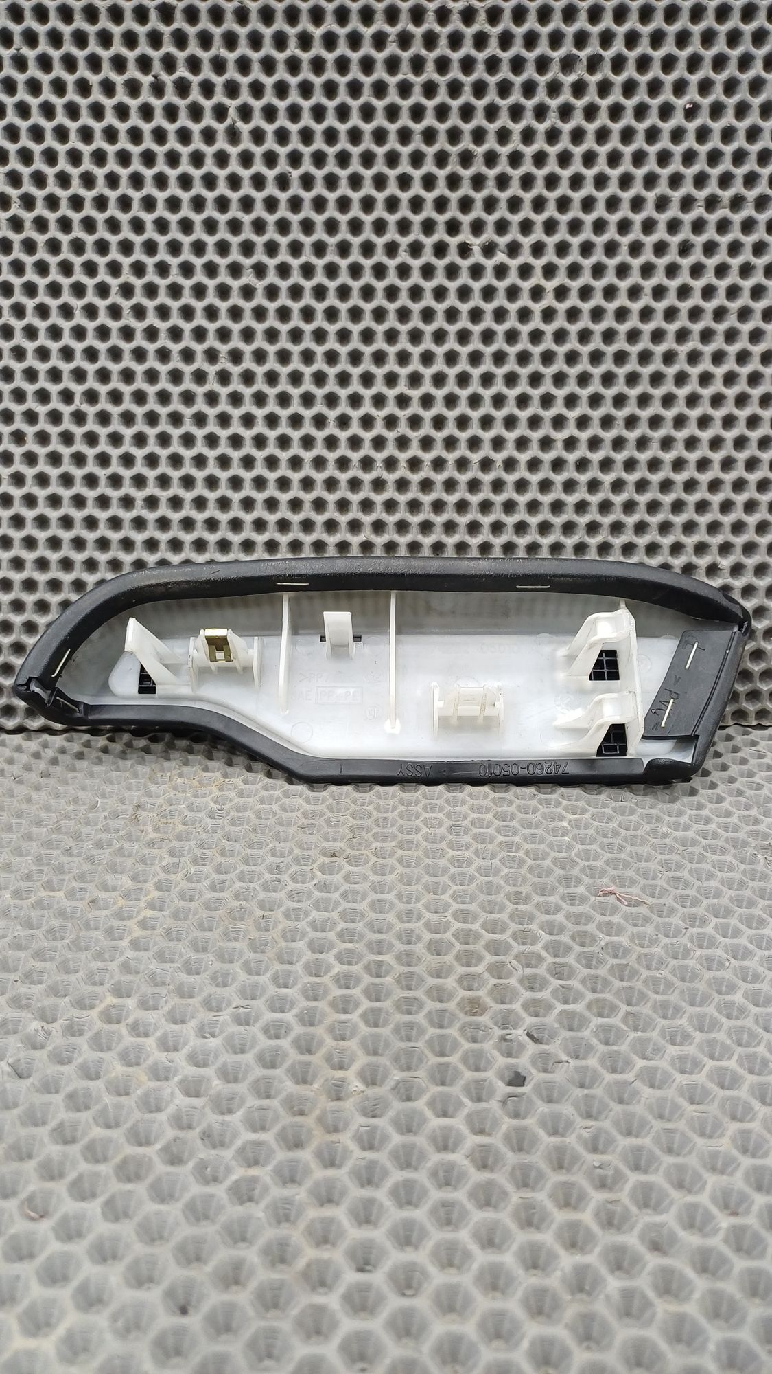 Б/У Подлокотник двери задней левой Toyota CARINA E 6 дорест. 1992—1996 1994 Зеленый, 590 рублей, Краснодар