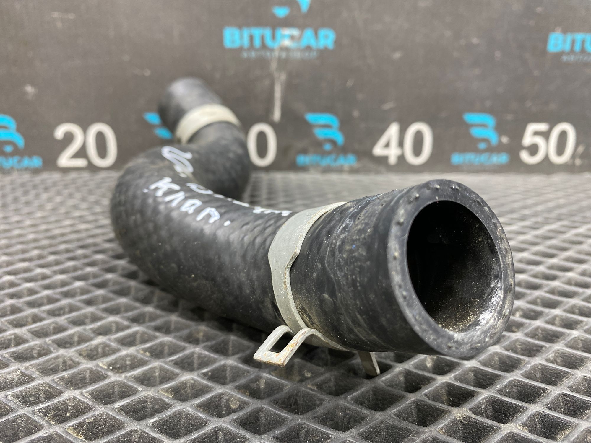 https://ycs.partsauto.market/partsauto-images/thmbs/userImages/c8f07ba63eb5b2f0f6006ea854bf8f7d/part/c3e19b5b-f16a-4e82-ac26-c56c65d1beeb_1777813504627.jpg