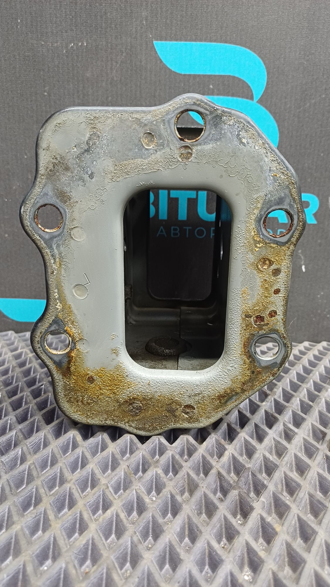 Б/У Кронштейн усилителя переднего бампера левый Kia Ceed 1 ED (G4FC) 1.6L AT 2010 хэтчбек, 1490 рублей, Краснодар