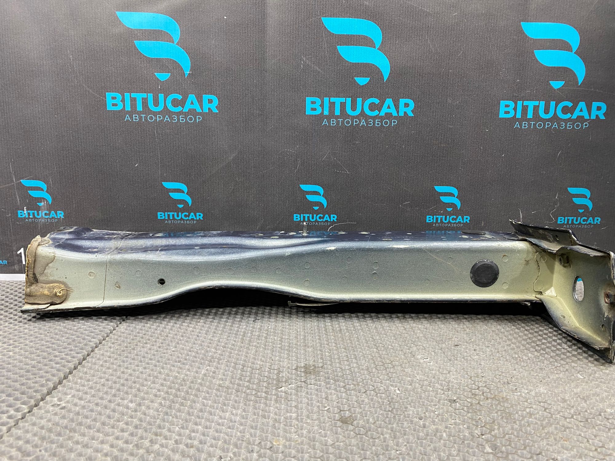 https://ycs.partsauto.market/partsauto-images/thmbs/userImages/c8f07ba63eb5b2f0f6006ea854bf8f7d/part/c4602083-d0ca-40f4-ac5d-4f0ba220ad44_1769070743535.jpg