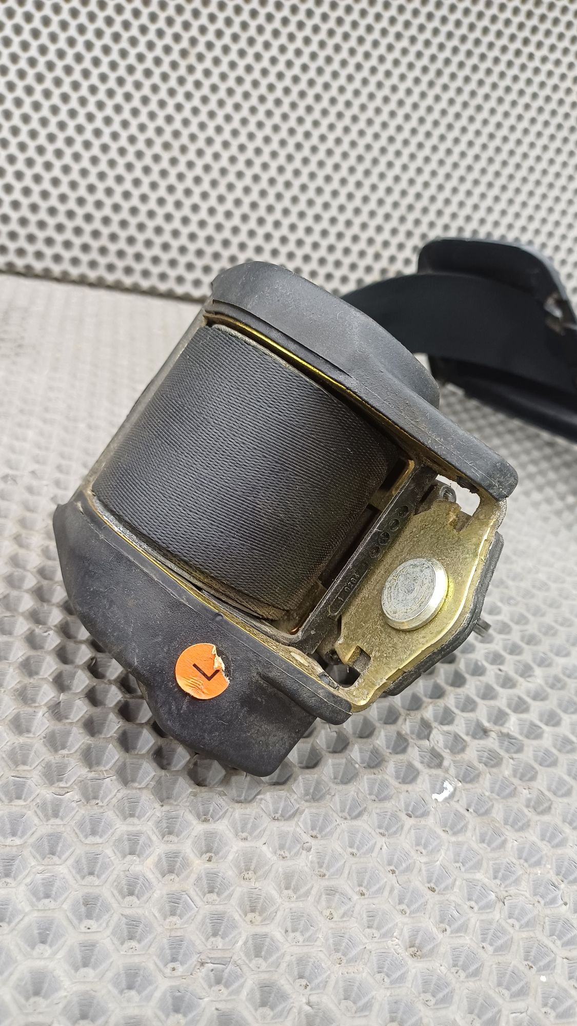 https://ycs.partsauto.market/partsauto-images/thmbs/userImages/c8f07ba63eb5b2f0f6006ea854bf8f7d/part/c4f96782-72b7-4b44-b266-04f1bf5c64c7_1774344798292.jpg