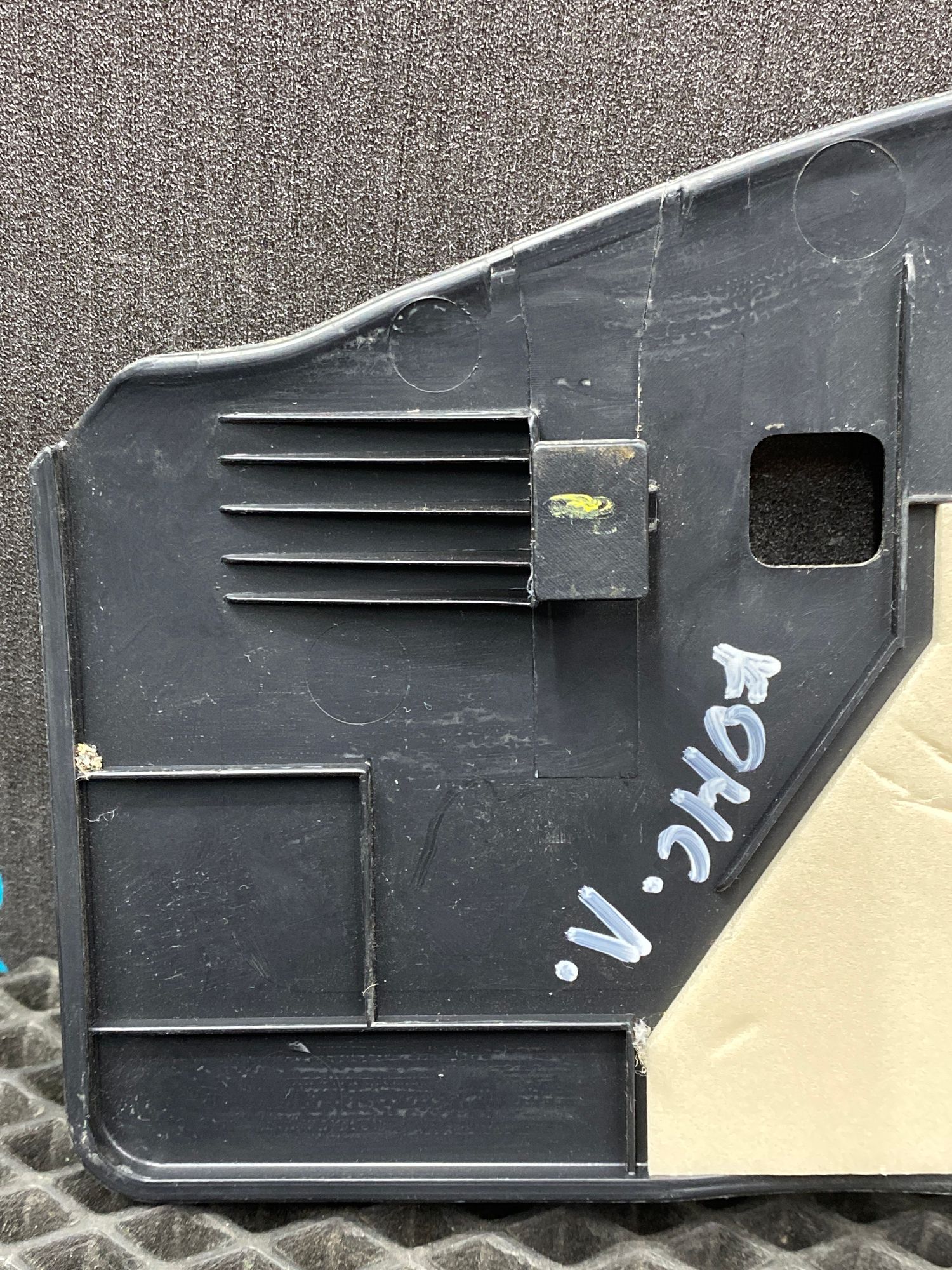 Б/У Накладка центральной консоли левая Kia Optima 4 JF (G4KJ) 2.4L AT 2019 GT-Line, 499 рублей, Краснодар