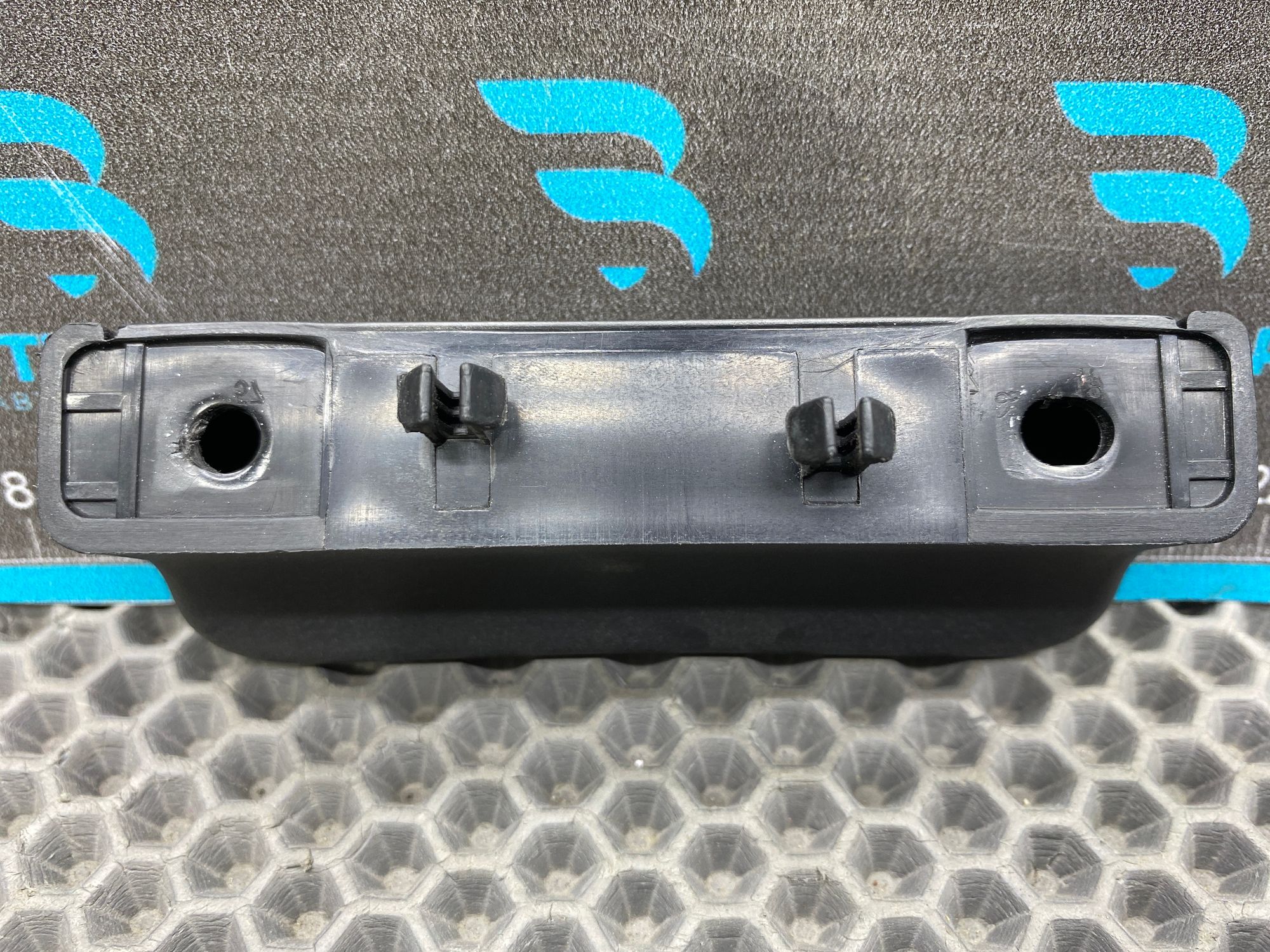 https://ycs.partsauto.market/partsauto-images/thmbs/userImages/c8f07ba63eb5b2f0f6006ea854bf8f7d/part/c55a7f1c-bdde-42df-aca6-5dab906d72ca_1777793982198.jpg