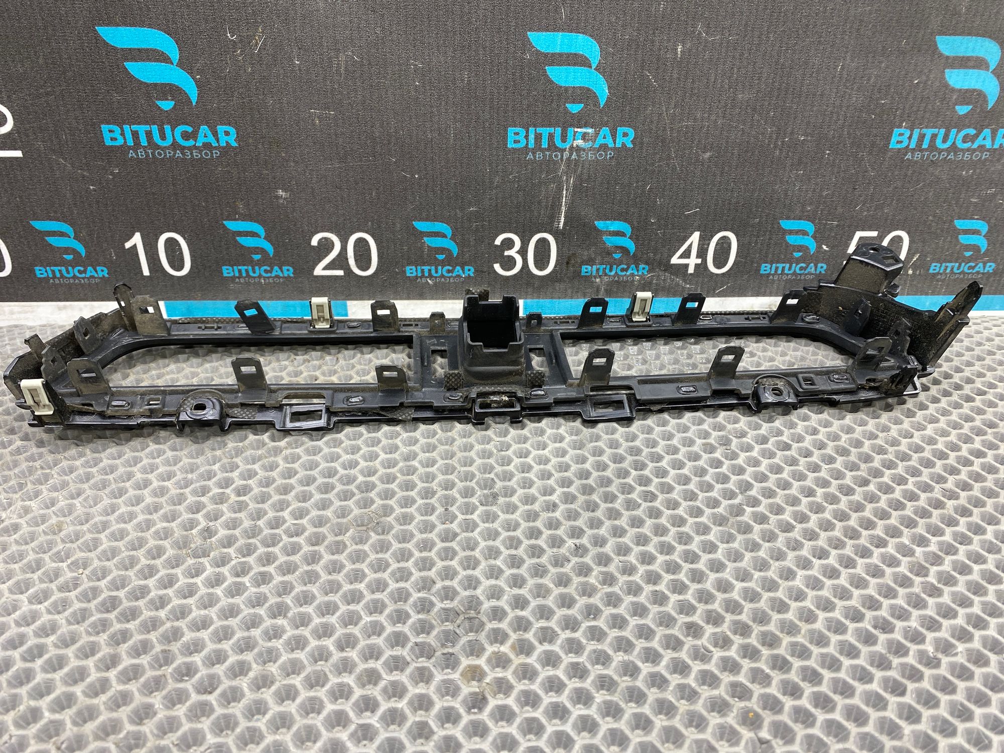 https://ycs.partsauto.market/partsauto-images/thmbs/userImages/c8f07ba63eb5b2f0f6006ea854bf8f7d/part/c6587725-a7da-4417-9cd7-a1be8a54d8b6_1777647370869.jpg