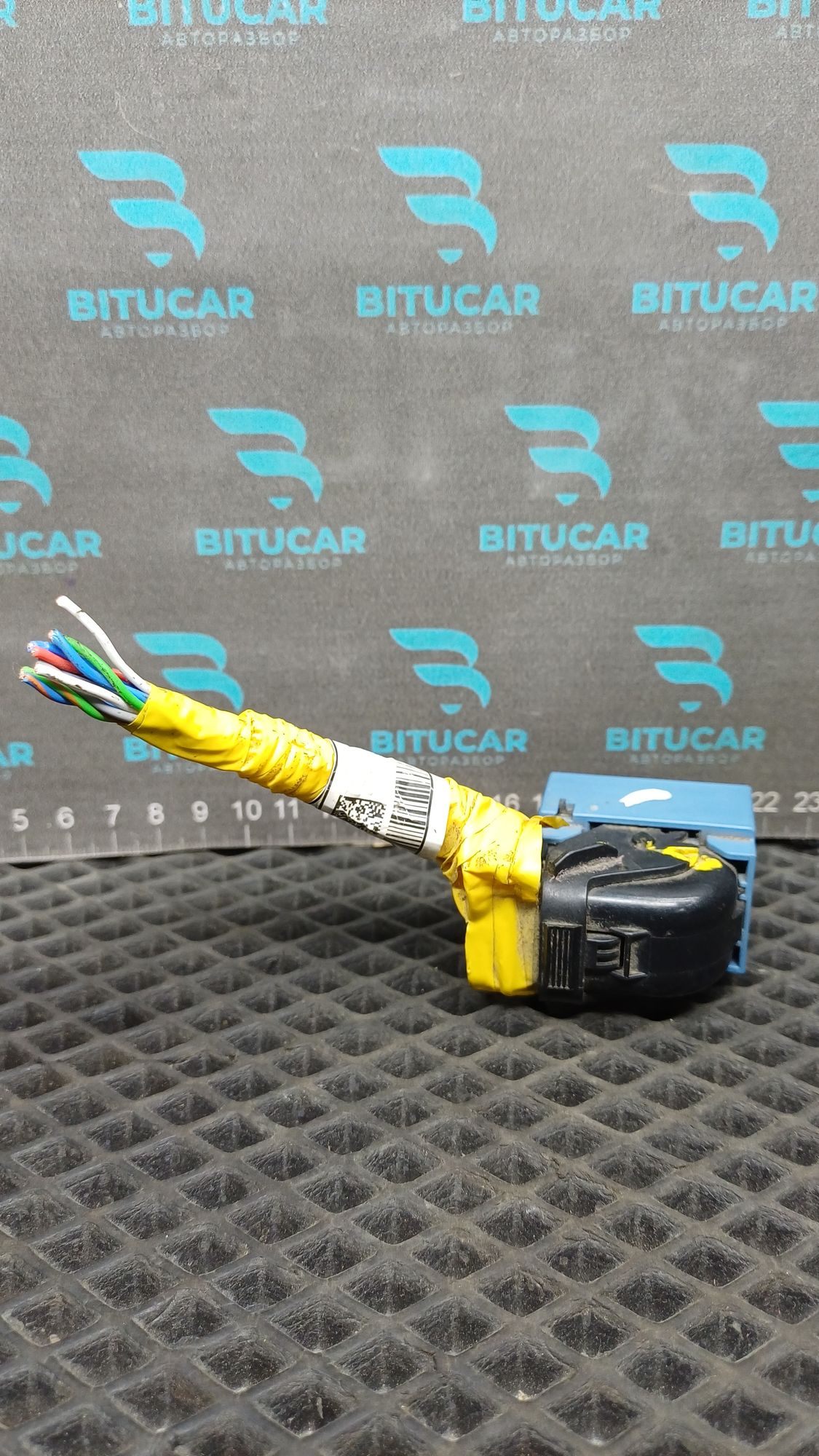 https://ycs.partsauto.market/partsauto-images/thmbs/userImages/c8f07ba63eb5b2f0f6006ea854bf8f7d/part/c6625f3a-97e7-4c27-9b66-bdd0f025003a_1777532101912.jpg