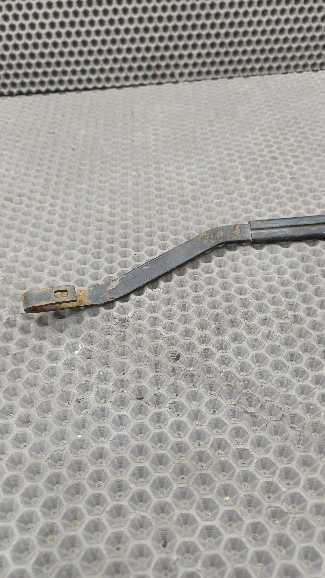 Б/У Поводок дворника правый Toyota CARINA E 6 дорест. 1992—1996 1994 Зеленый, 790 рублей, Краснодар