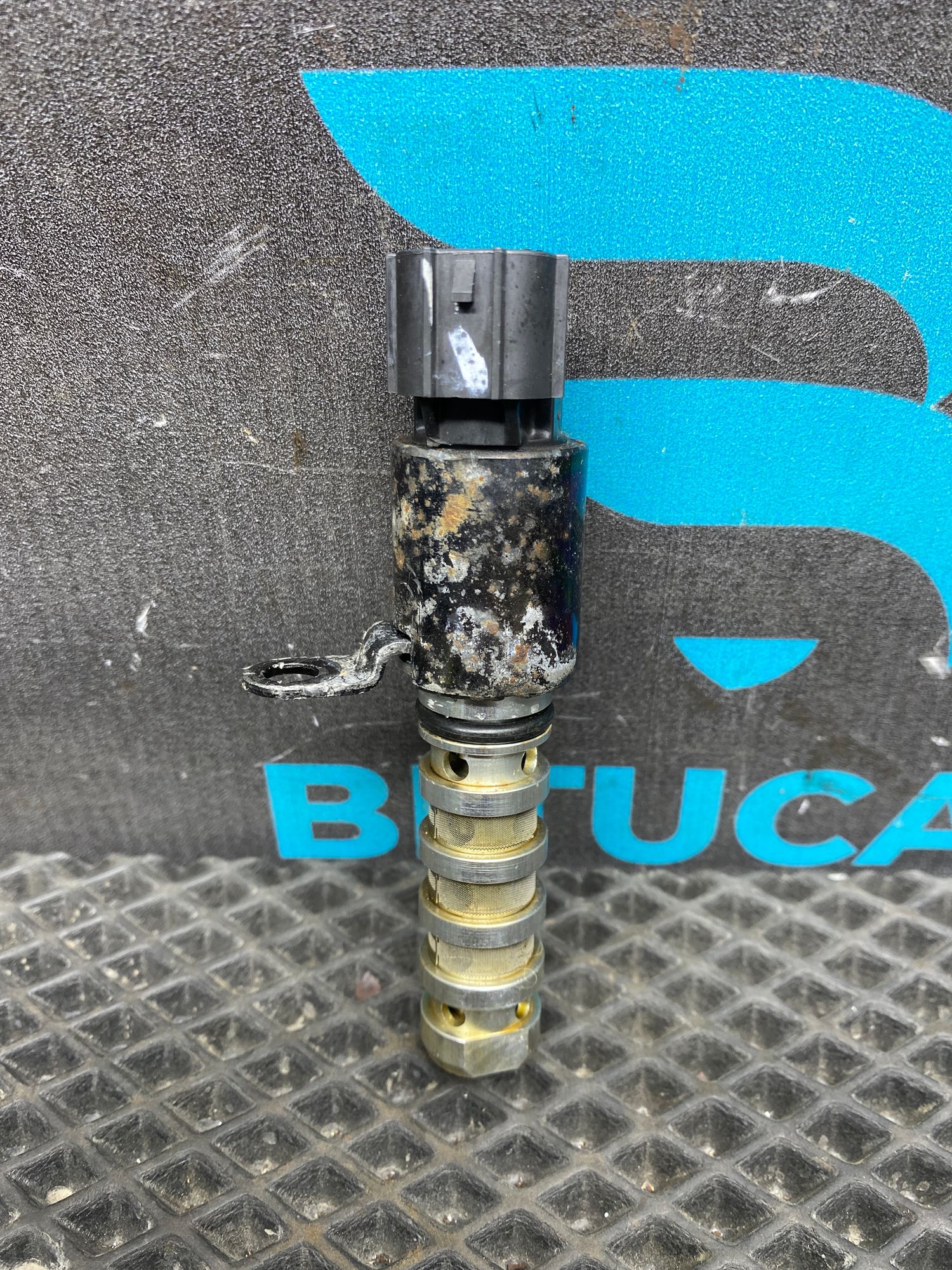https://ycs.partsauto.market/partsauto-images/thmbs/userImages/c8f07ba63eb5b2f0f6006ea854bf8f7d/part/c7045d48-6c3f-4f9f-80fa-889b6d2d8933_1777122069876.jpg