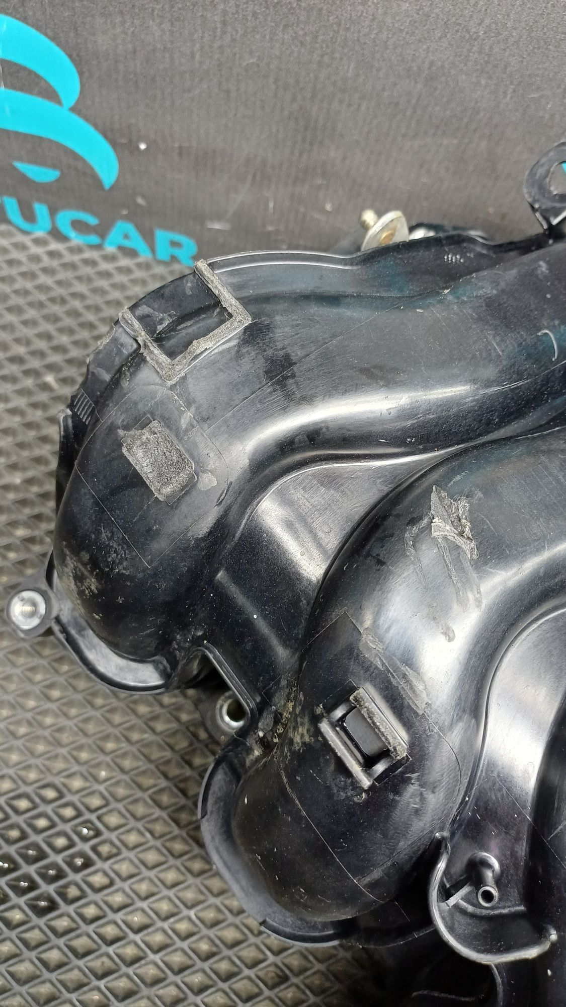 https://ycs.partsauto.market/partsauto-images/thmbs/userImages/c8f07ba63eb5b2f0f6006ea854bf8f7d/part/c70a6e35-acab-4c41-8ef4-25346e213cd9_1777109164175.jpg