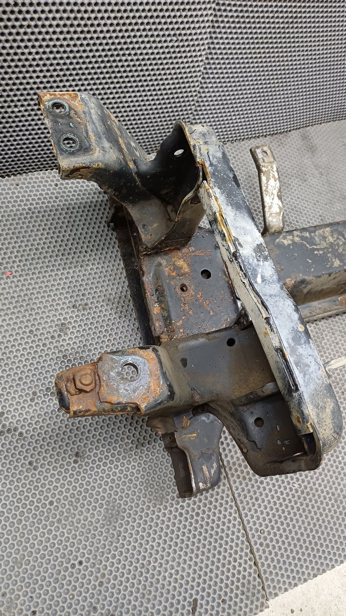 https://ycs.partsauto.market/partsauto-images/thmbs/userImages/c8f07ba63eb5b2f0f6006ea854bf8f7d/part/c732b305-96d7-49a4-ab49-735795b8736c_1774363846881.jpg