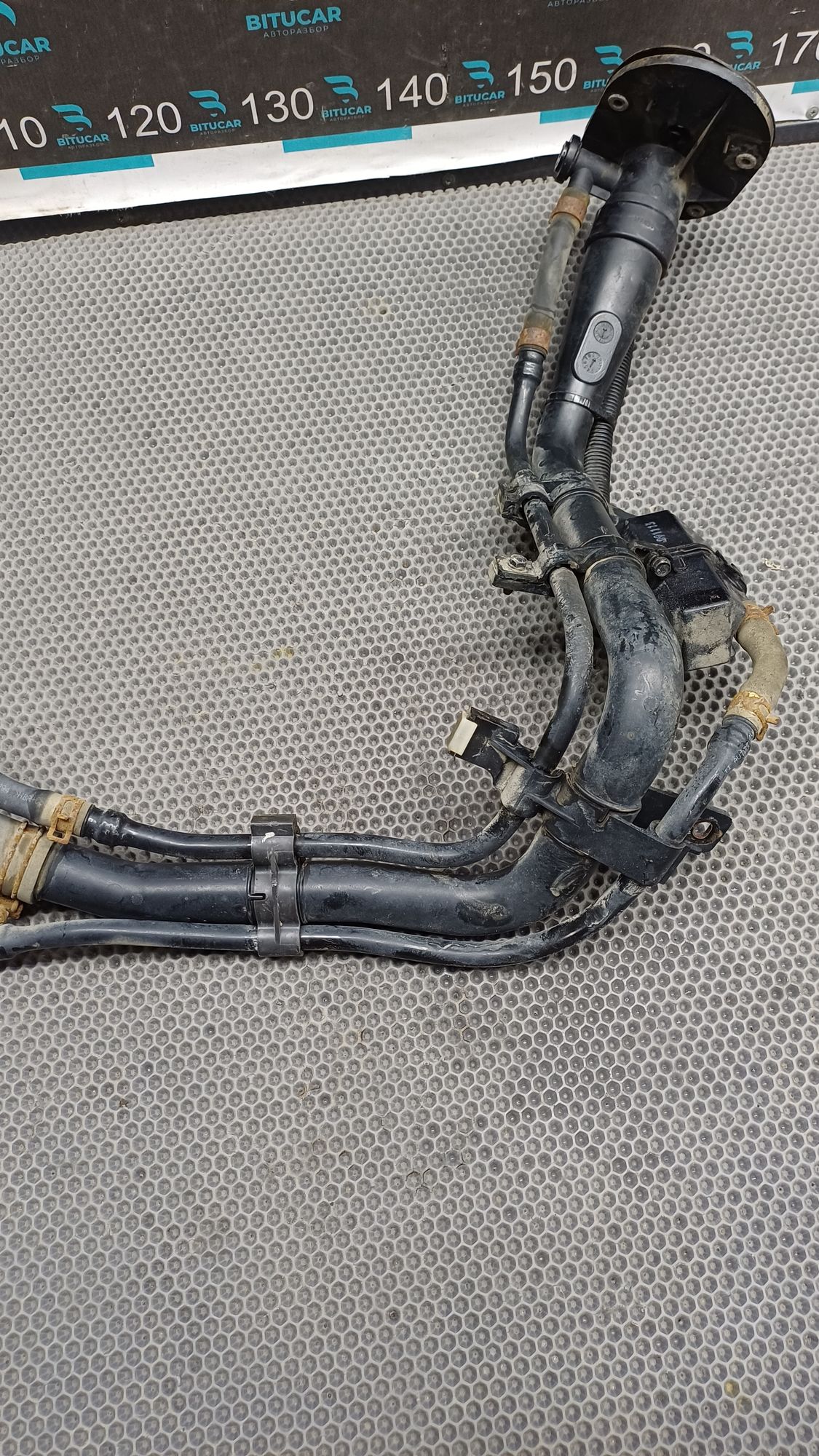 https://ycs.partsauto.market/partsauto-images/thmbs/userImages/c8f07ba63eb5b2f0f6006ea854bf8f7d/part/c7a9a5b2-932f-40fa-bd87-3cb495d39366_1774938638418.jpg