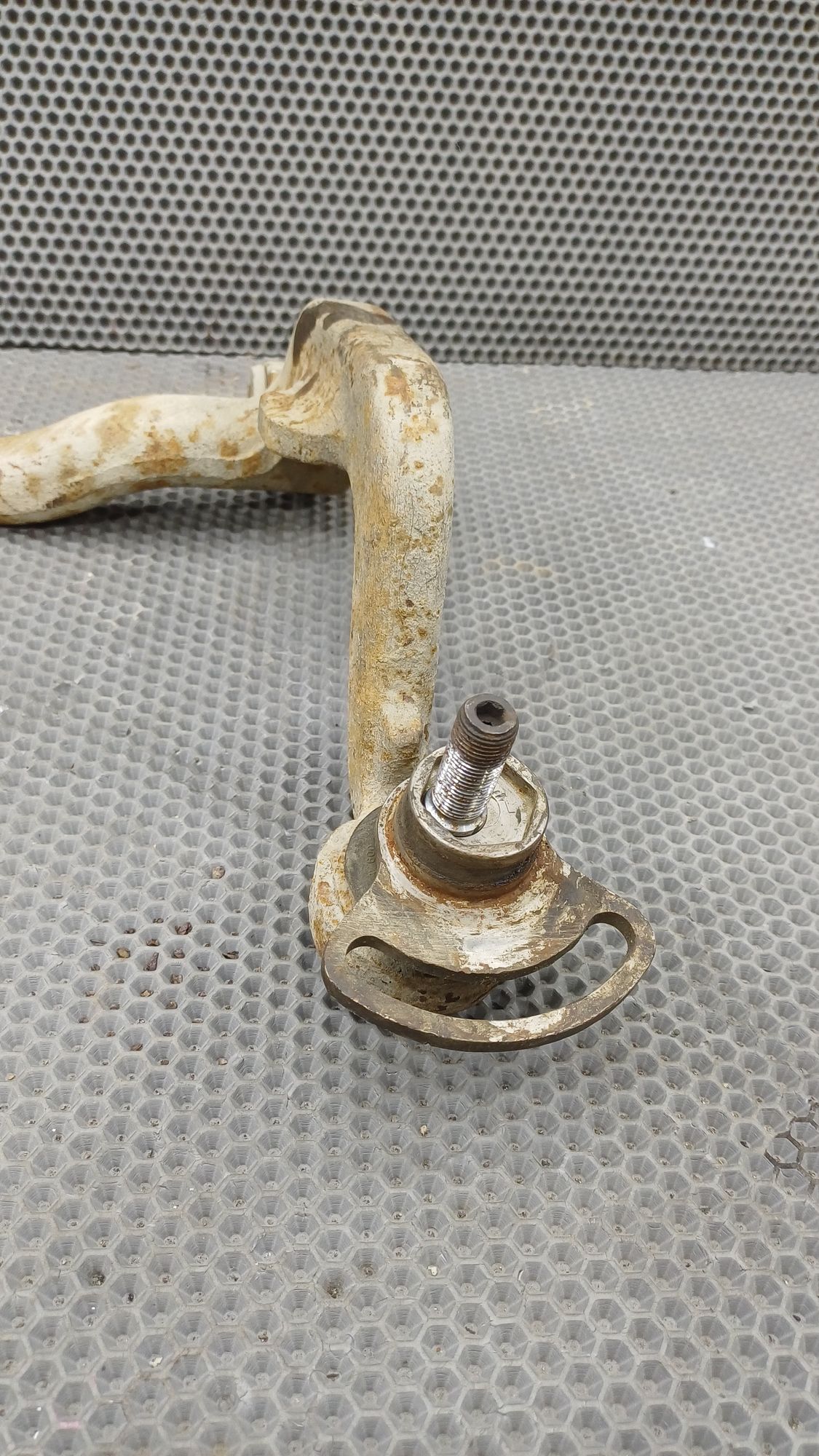 https://ycs.partsauto.market/partsauto-images/thmbs/userImages/c8f07ba63eb5b2f0f6006ea854bf8f7d/part/c8fb109a-1dd1-4b60-9842-2540090255bd_1774271757650.jpg