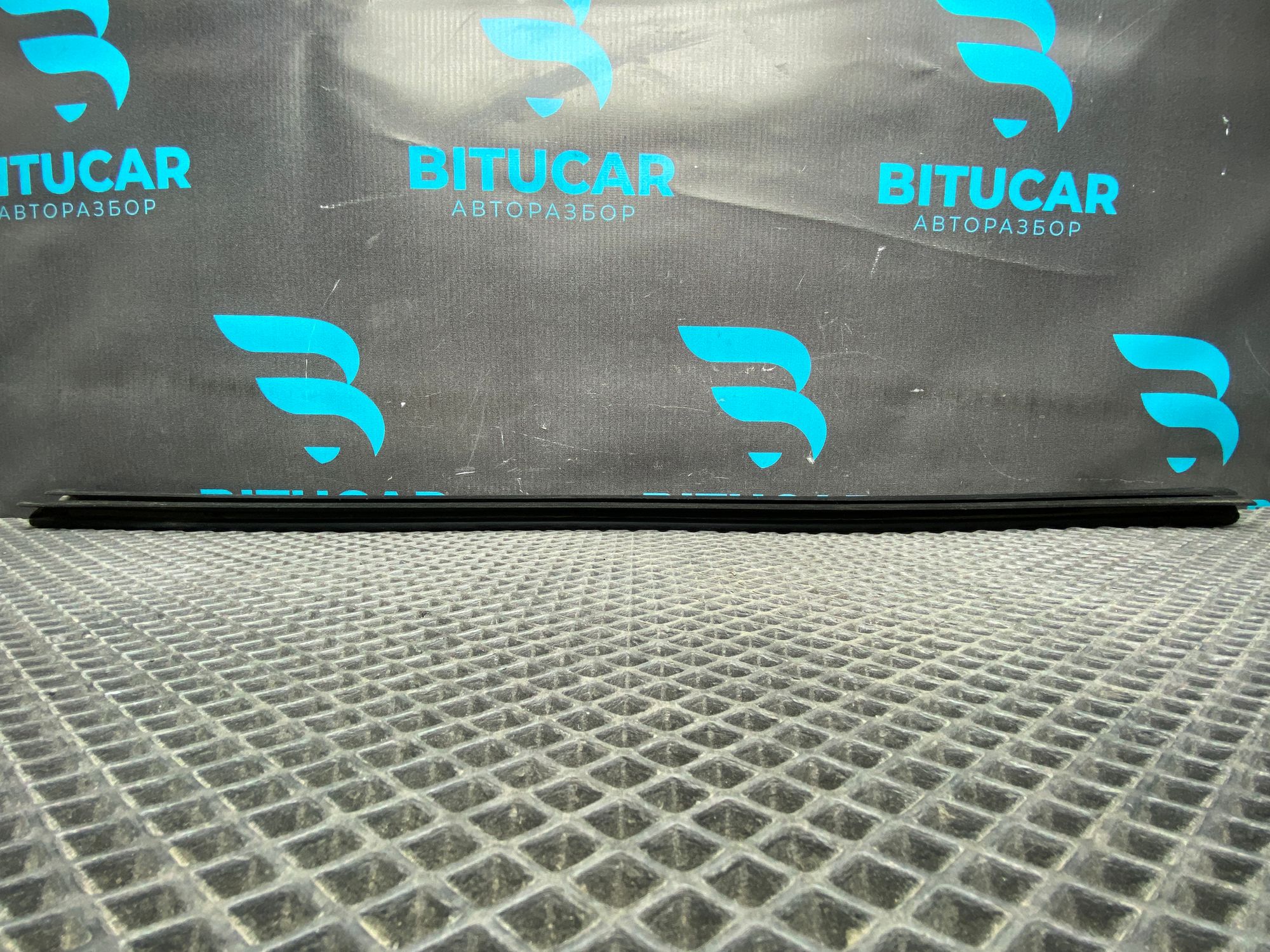 https://ycs.partsauto.market/partsauto-images/thmbs/userImages/c8f07ba63eb5b2f0f6006ea854bf8f7d/part/c8ffee26-372e-418f-a2a8-1f543642d566_1777032784716.jpg