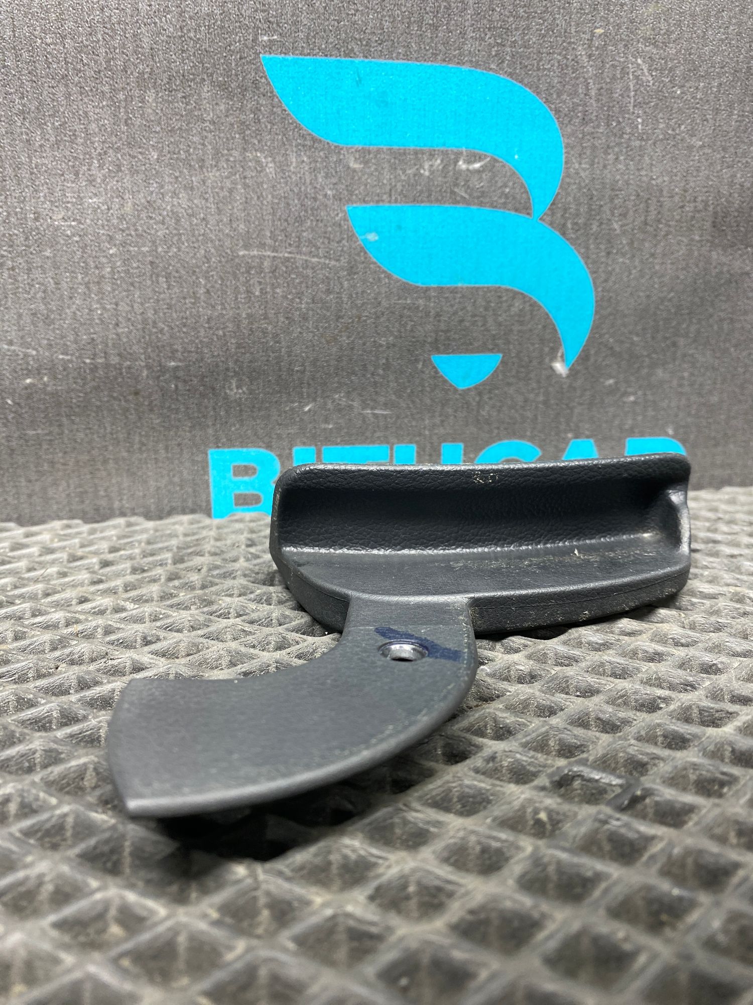 https://ycs.partsauto.market/partsauto-images/thmbs/userImages/c8f07ba63eb5b2f0f6006ea854bf8f7d/part/c9016993-69e6-4076-88cc-d09064129e5c_1776853504512.jpg