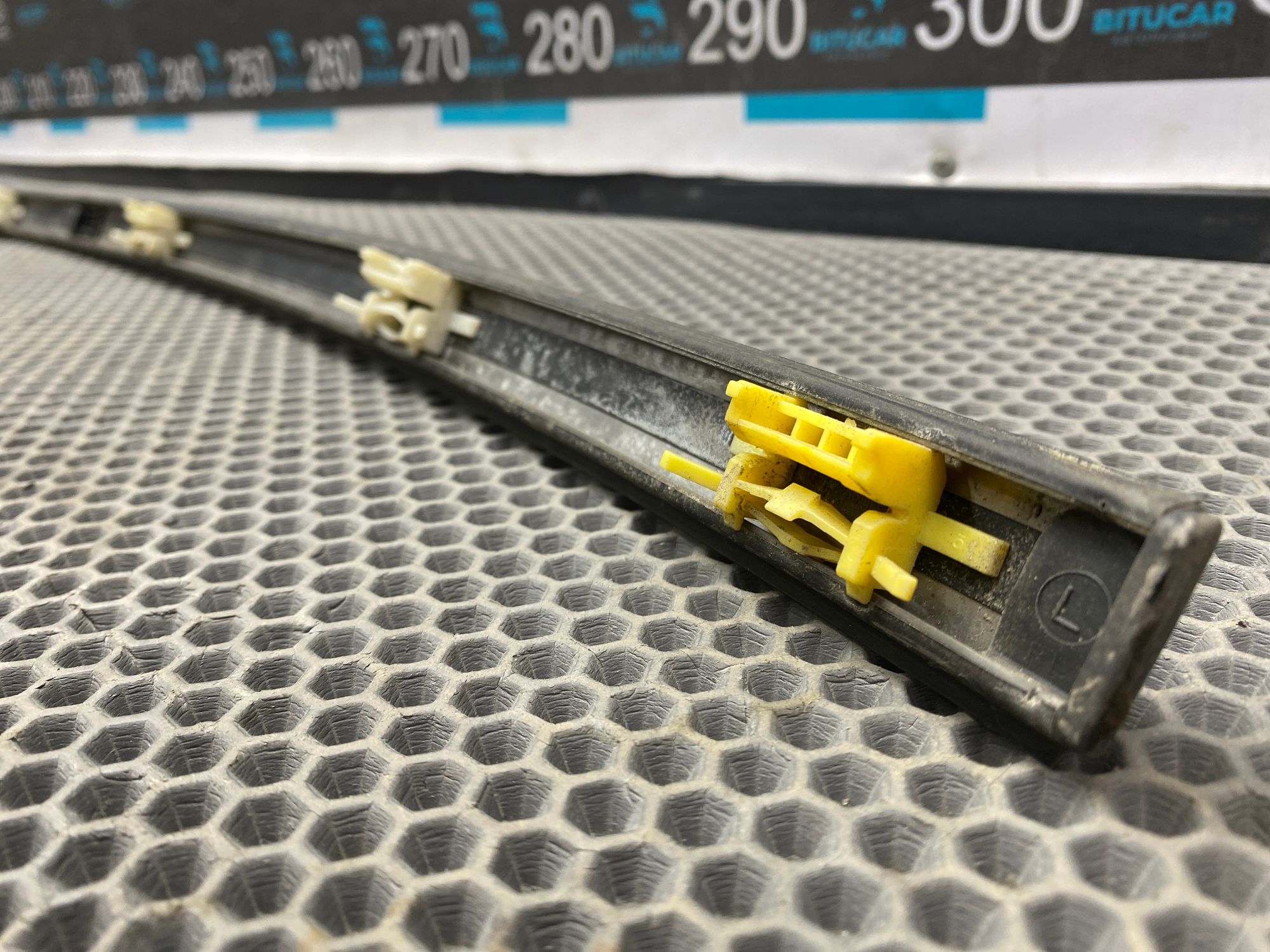 Б/У Молдинг крыши правый Kia Optima 4 рест 2019г. 2.0L. G4ND АКПП, 1490 рублей, Краснодар