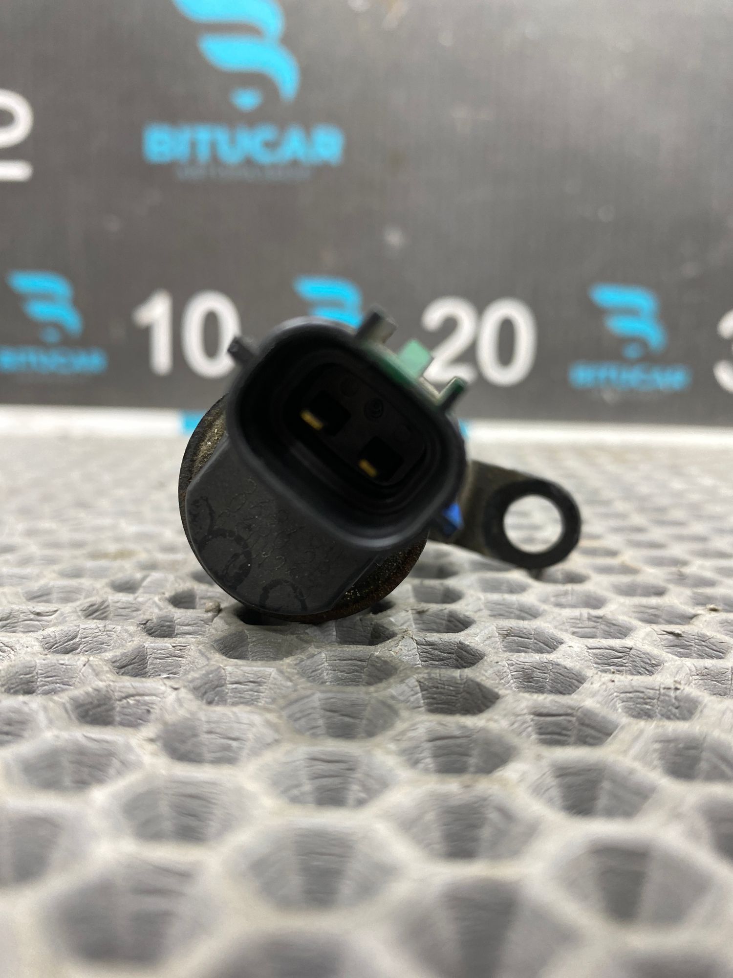 https://ycs.partsauto.market/partsauto-images/thmbs/userImages/c8f07ba63eb5b2f0f6006ea854bf8f7d/part/c9b6de39-64ae-4823-b81a-89bf038d2638_1777389914498.jpg