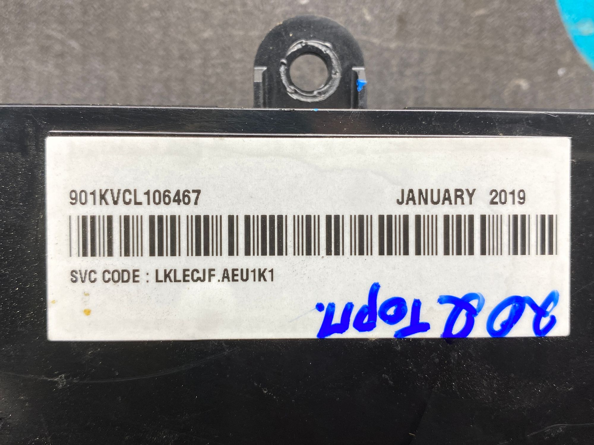 https://ycs.partsauto.market/partsauto-images/thmbs/userImages/c8f07ba63eb5b2f0f6006ea854bf8f7d/part/ca3189cb-8aec-4fea-a937-db5917be0431_1777711126268.jpg