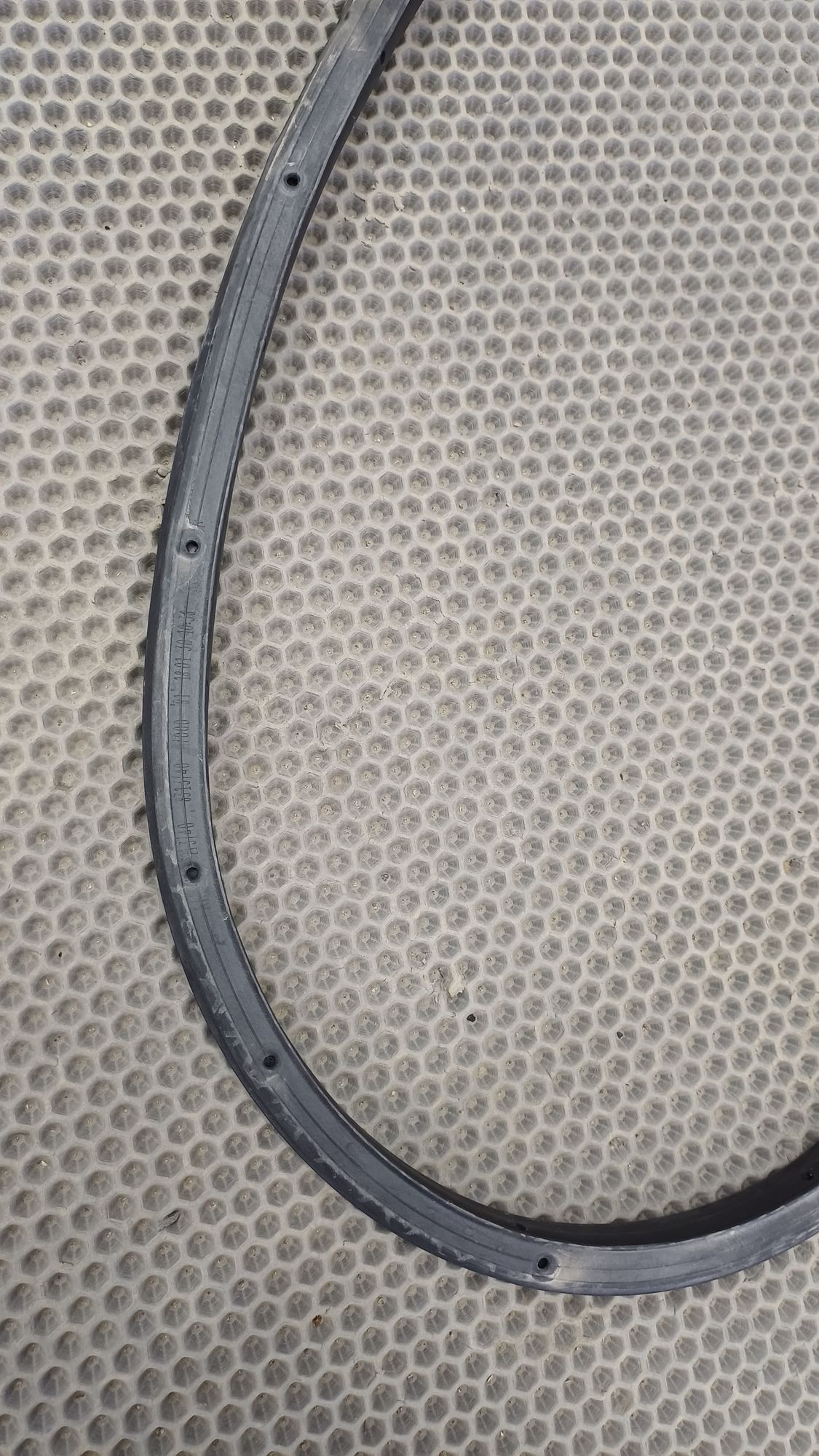 https://ycs.partsauto.market/partsauto-images/thmbs/userImages/c8f07ba63eb5b2f0f6006ea854bf8f7d/part/ca9c0e4f-36f7-40c7-8c82-8c77bfd1554d_1777202366969.jpg