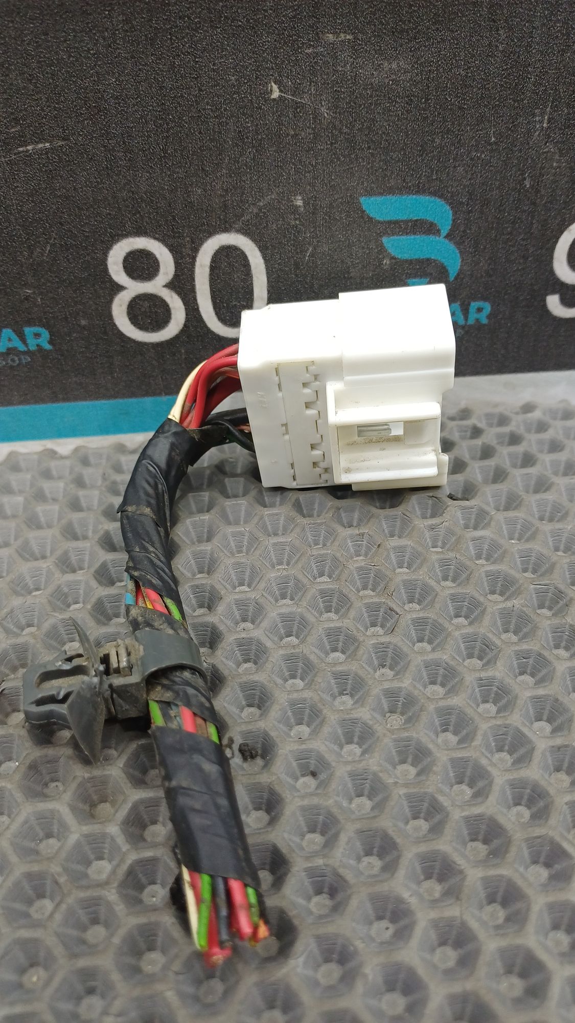 https://ycs.partsauto.market/partsauto-images/thmbs/userImages/c8f07ba63eb5b2f0f6006ea854bf8f7d/part/caa0c482-a04d-49ab-94fb-245da05f615e_1774865918264.jpg