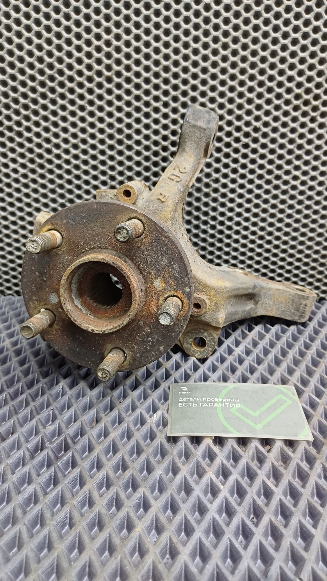 Б/У  Поворотный кулак левый Toyota CARINA E 6 дорест. 1992—1996 1994 Зеленый, 1990 рублей, Краснодар