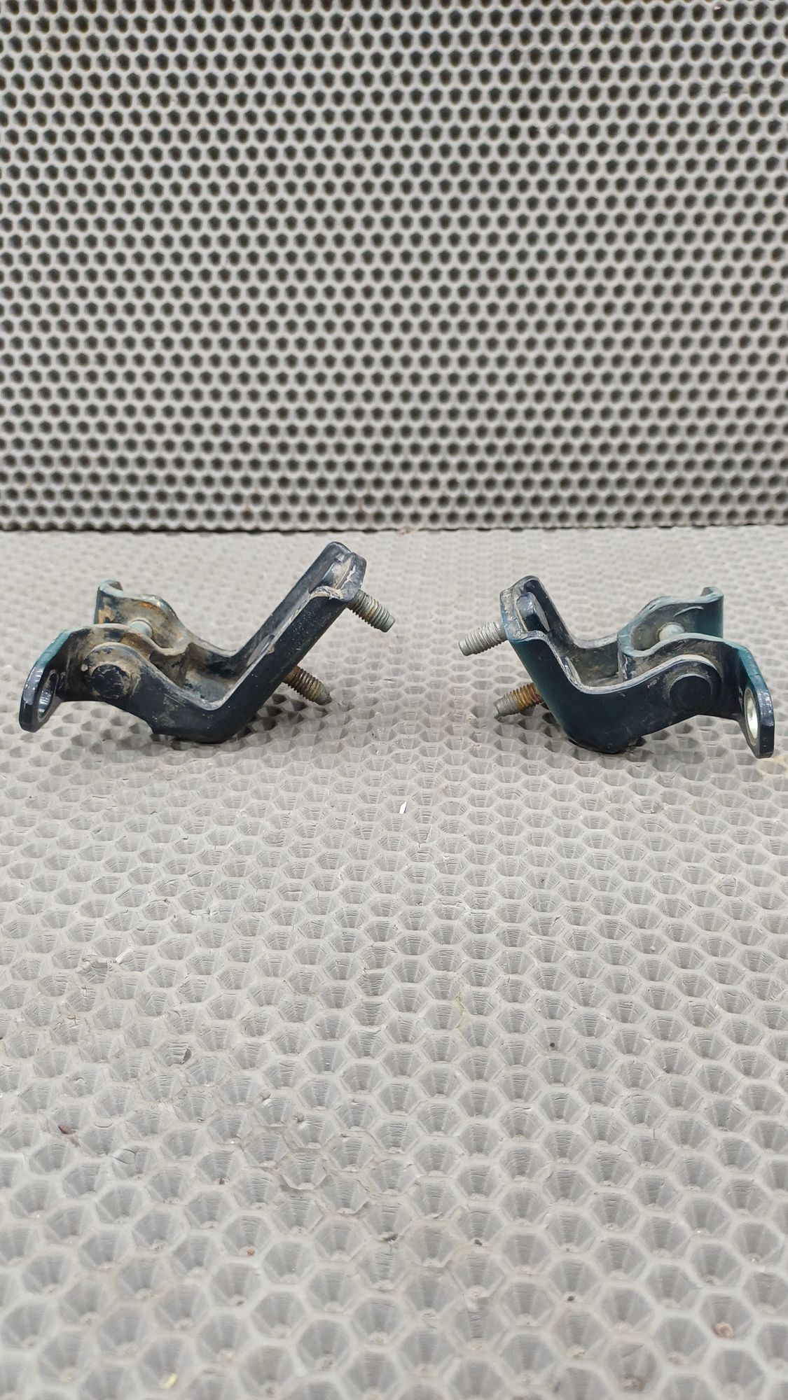 Б/У Петли двери задней левой Toyota CARINA E 6 дорест. 1992—1996 1994 Зеленый, 990 рублей, Краснодар