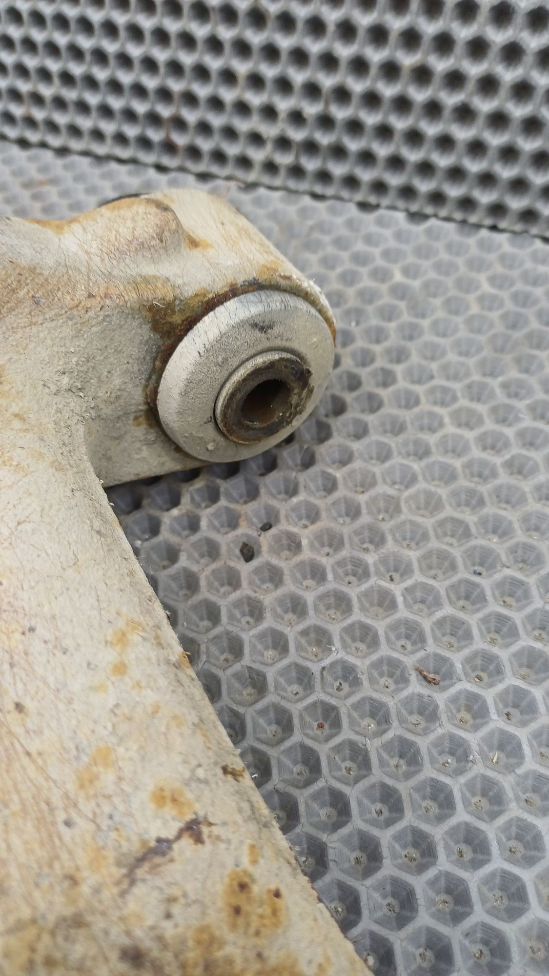 https://ycs.partsauto.market/partsauto-images/thmbs/userImages/c8f07ba63eb5b2f0f6006ea854bf8f7d/part/cb2cf5af-a4ee-46d0-b9f8-abc30fc45541_1774272051861.jpg