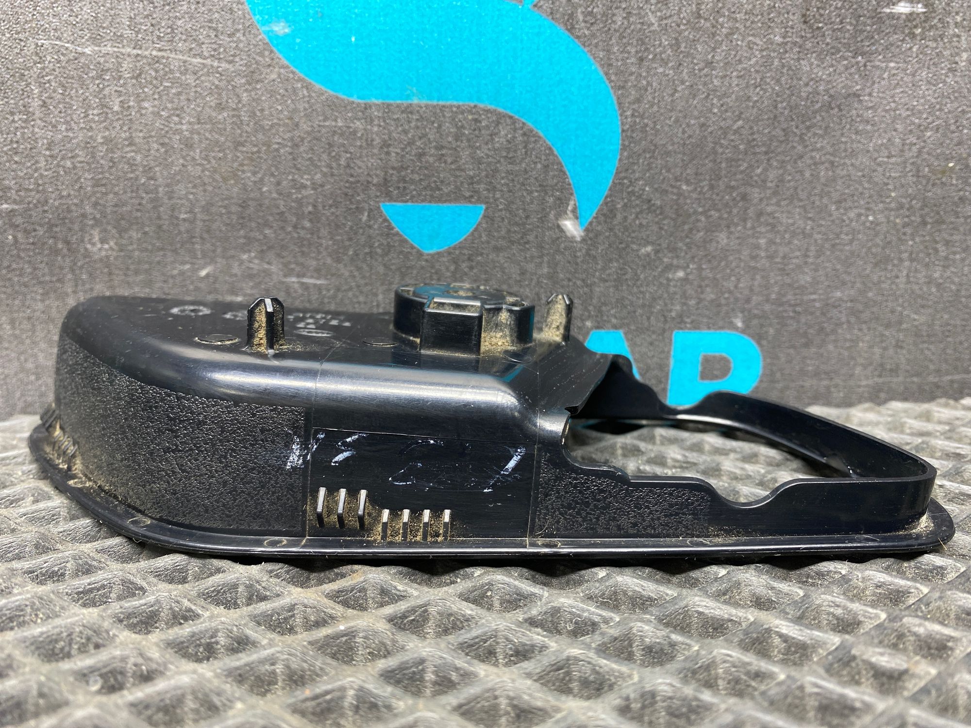 https://ycs.partsauto.market/partsauto-images/thmbs/userImages/c8f07ba63eb5b2f0f6006ea854bf8f7d/part/cb3d2053-0d9b-418e-a5f8-901a6a70fa59_1776928807233.jpg