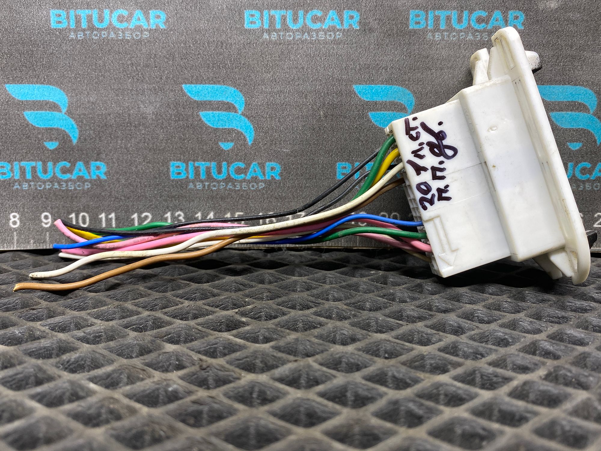 https://ycs.partsauto.market/partsauto-images/thmbs/userImages/c8f07ba63eb5b2f0f6006ea854bf8f7d/part/cb7640bb-a8f2-41e4-88b8-bd1dce2a8bf8_1777469605152.jpg