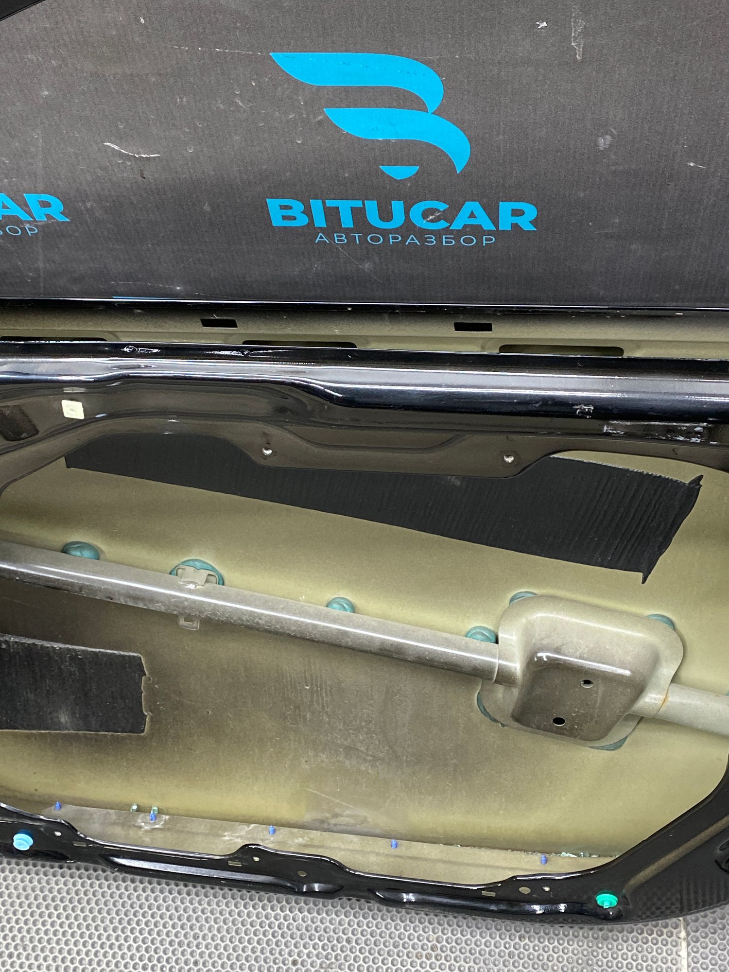 https://ycs.partsauto.market/partsauto-images/thmbs/userImages/c8f07ba63eb5b2f0f6006ea854bf8f7d/part/cbb4d786-7ff9-46f4-89c6-a16945b8bb91_1777296036436.jpg