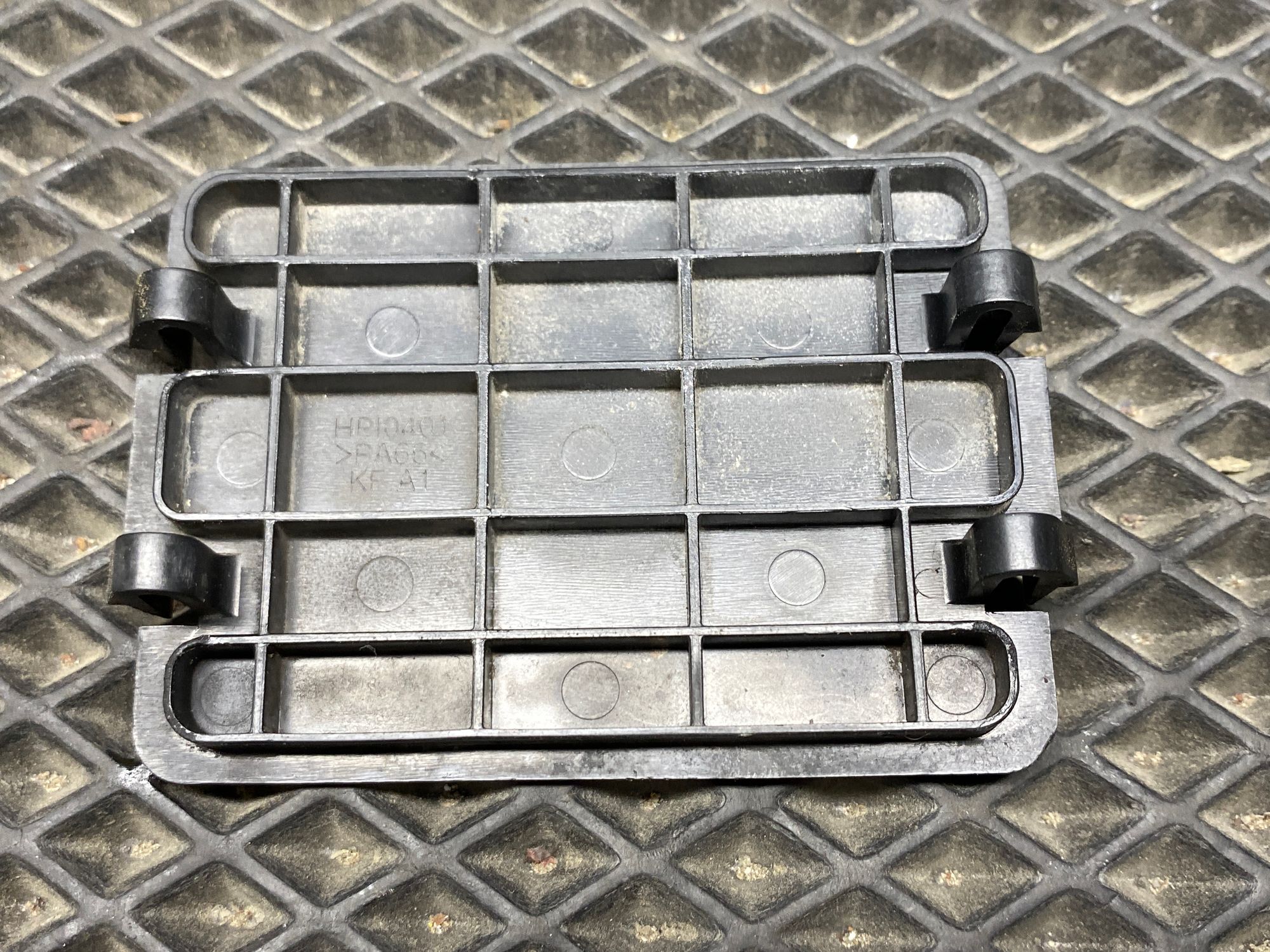 https://ycs.partsauto.market/partsauto-images/thmbs/userImages/c8f07ba63eb5b2f0f6006ea854bf8f7d/part/cc0ddd35-fc5a-4f8f-9601-4584cda580d8_1777271641335.jpg