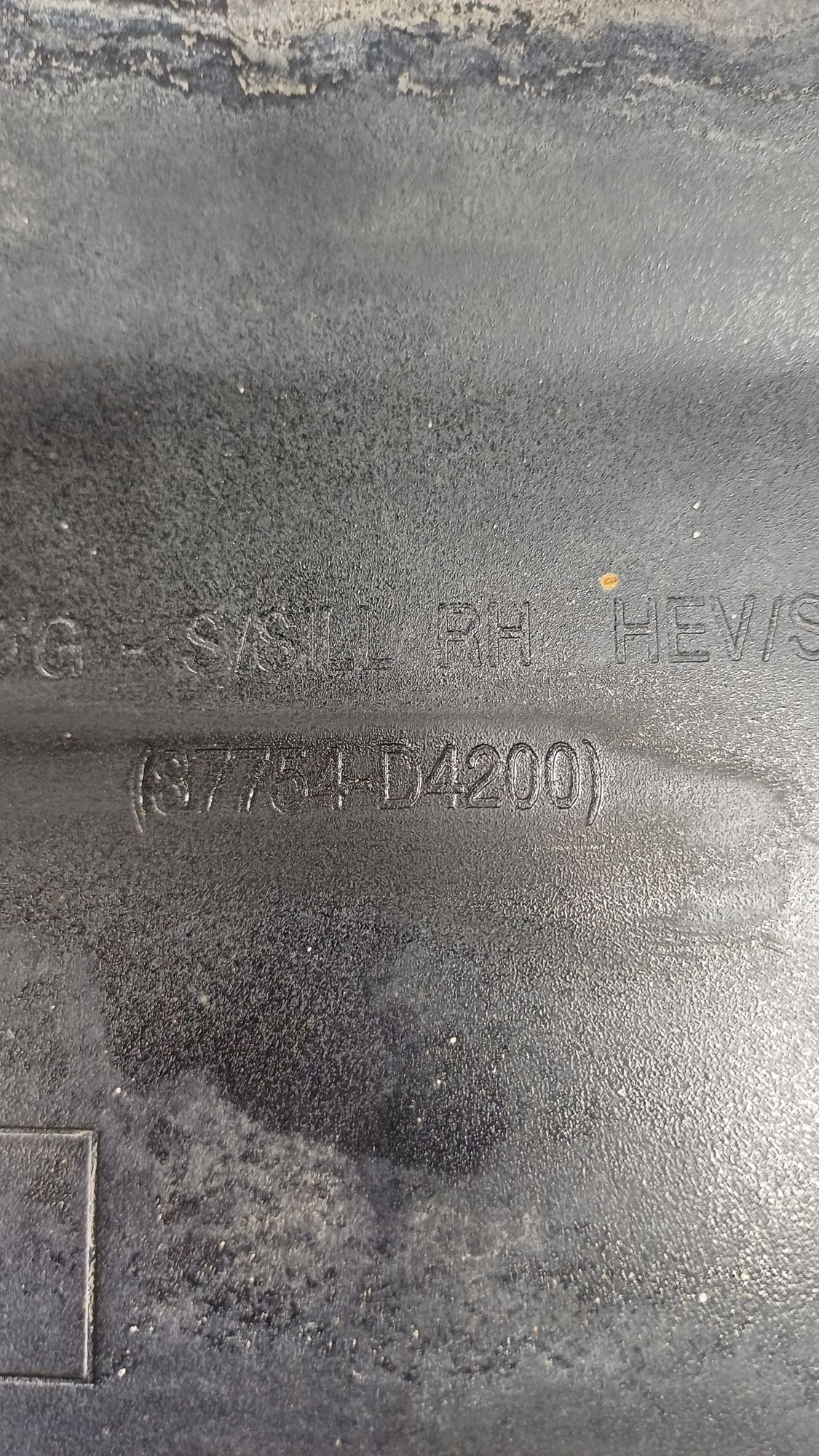 https://ycs.partsauto.market/partsauto-images/thmbs/userImages/c8f07ba63eb5b2f0f6006ea854bf8f7d/part/cc35c59b-9bb8-4acb-9b46-fdf1d046a71c_1777460424115.jpg