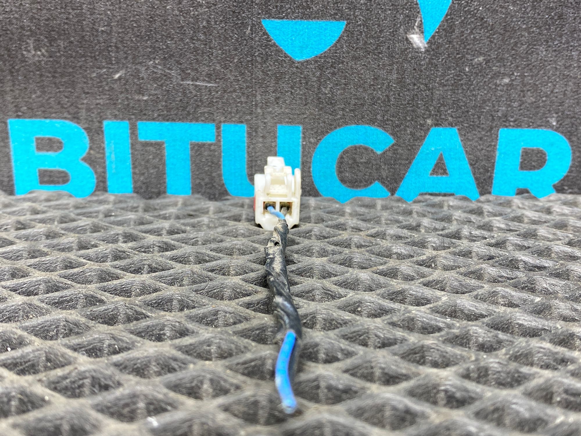 https://ycs.partsauto.market/partsauto-images/thmbs/userImages/c8f07ba63eb5b2f0f6006ea854bf8f7d/part/ccf8ac36-dc77-4afb-84ba-858544e4e61c_1776942937318.jpg