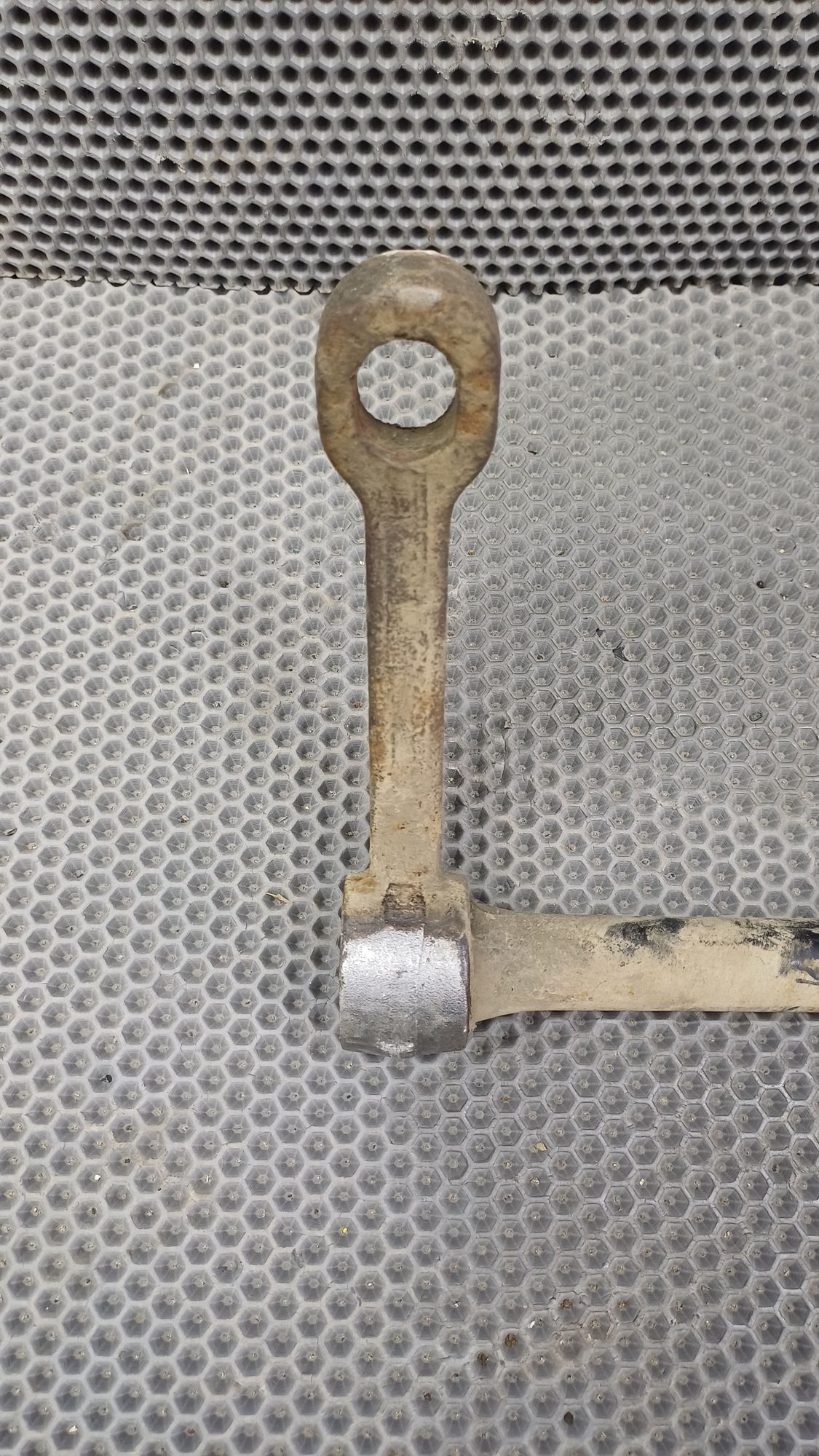 https://ycs.partsauto.market/partsauto-images/thmbs/userImages/c8f07ba63eb5b2f0f6006ea854bf8f7d/part/cd5c5e66-5ddf-417f-872f-2e753623600c_1774350110024.jpg