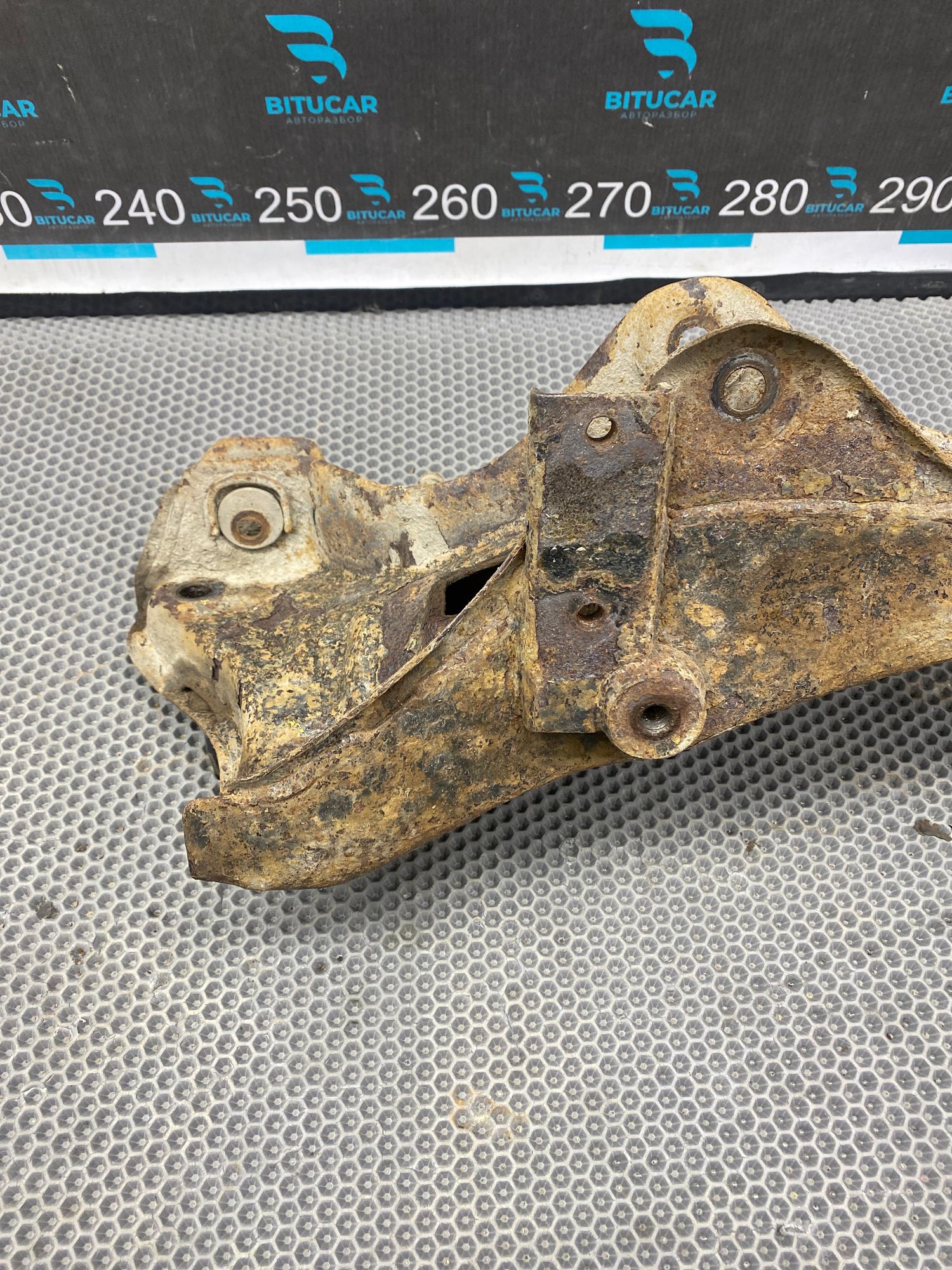 https://ycs.partsauto.market/partsauto-images/thmbs/userImages/c8f07ba63eb5b2f0f6006ea854bf8f7d/part/cd5de34d-2be9-489b-9e40-928bcb23e61c_1774938739418.jpg