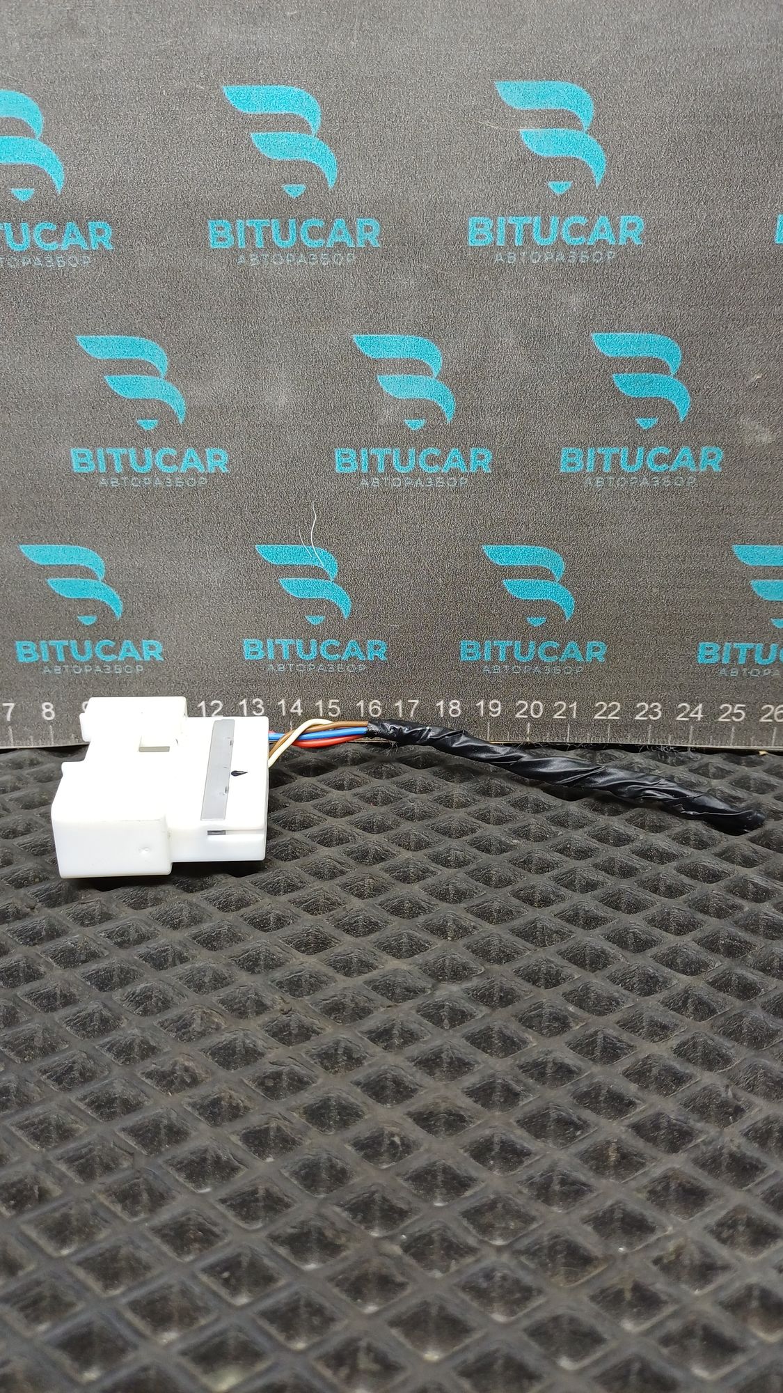 https://ycs.partsauto.market/partsauto-images/thmbs/userImages/c8f07ba63eb5b2f0f6006ea854bf8f7d/part/cd632c3c-0cd6-4434-be11-b5df6841edbd_1777562186739.jpg