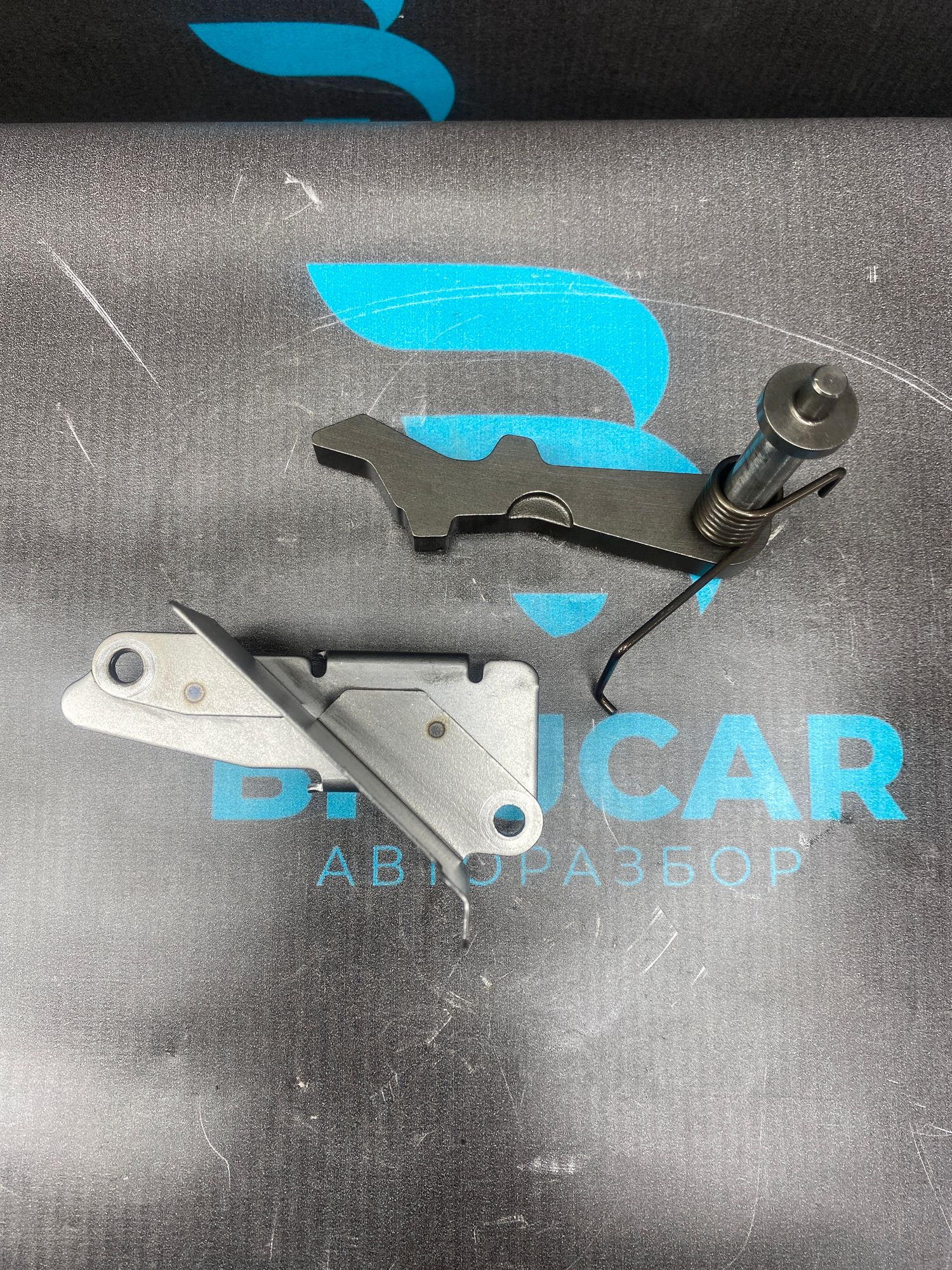 https://ycs.partsauto.market/partsauto-images/thmbs/userImages/c8f07ba63eb5b2f0f6006ea854bf8f7d/part/cd6b3fb1-c3b8-4853-9c86-fc419ab6bf65_1771314778778.jpg