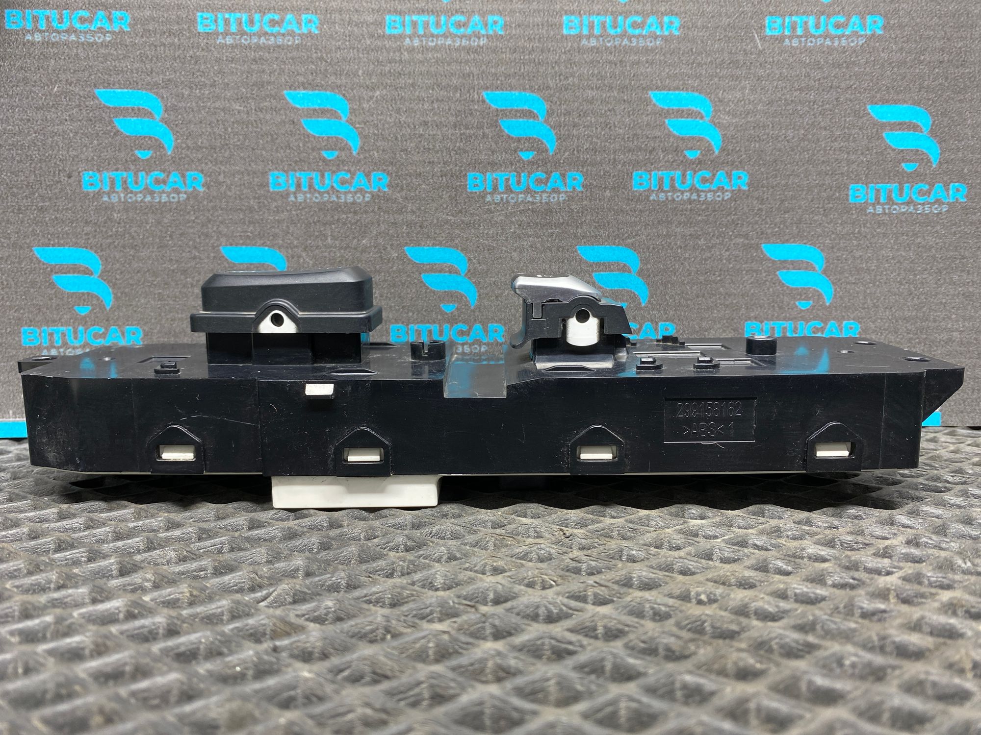 https://ycs.partsauto.market/partsauto-images/thmbs/userImages/c8f07ba63eb5b2f0f6006ea854bf8f7d/part/cda37f21-8432-4ac9-93c1-6c4eae3410ff_1777621820715.jpg