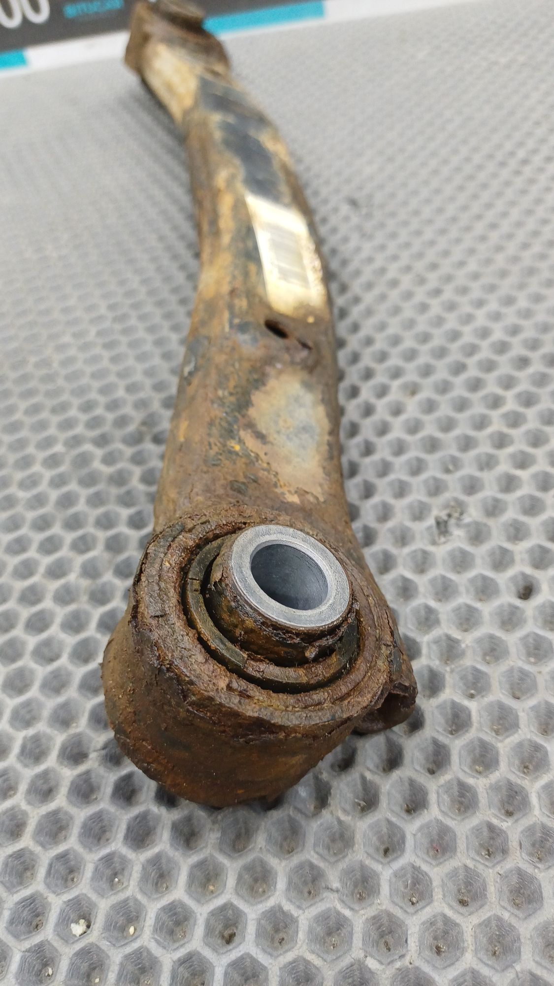 https://ycs.partsauto.market/partsauto-images/thmbs/userImages/c8f07ba63eb5b2f0f6006ea854bf8f7d/part/cdd58676-1092-4a70-bb4f-908ef3b57b8a_1777288371291.jpg