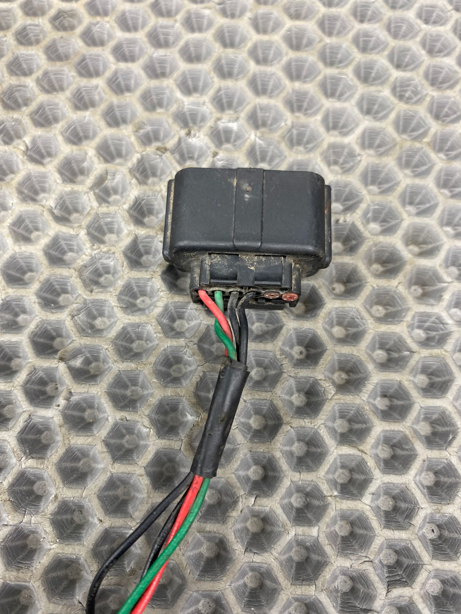 Б/У Фишка датчика парковки  Kia Optima 4 рест 2019г. 2.0L. G4ND АКПП, 890 рублей, Краснодар