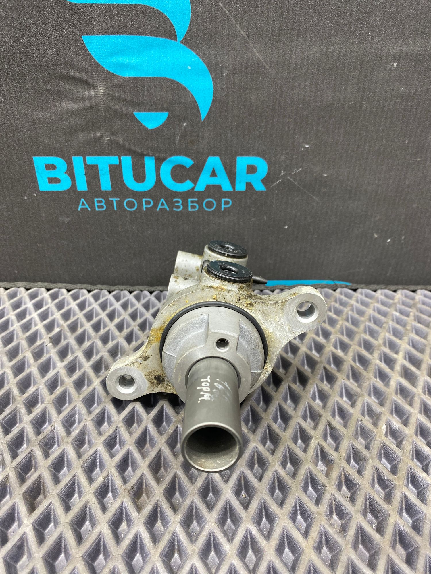 https://ycs.partsauto.market/partsauto-images/thmbs/userImages/c8f07ba63eb5b2f0f6006ea854bf8f7d/part/ce986938-2d97-47ff-a922-18d64d998500_1772177666497.jpg