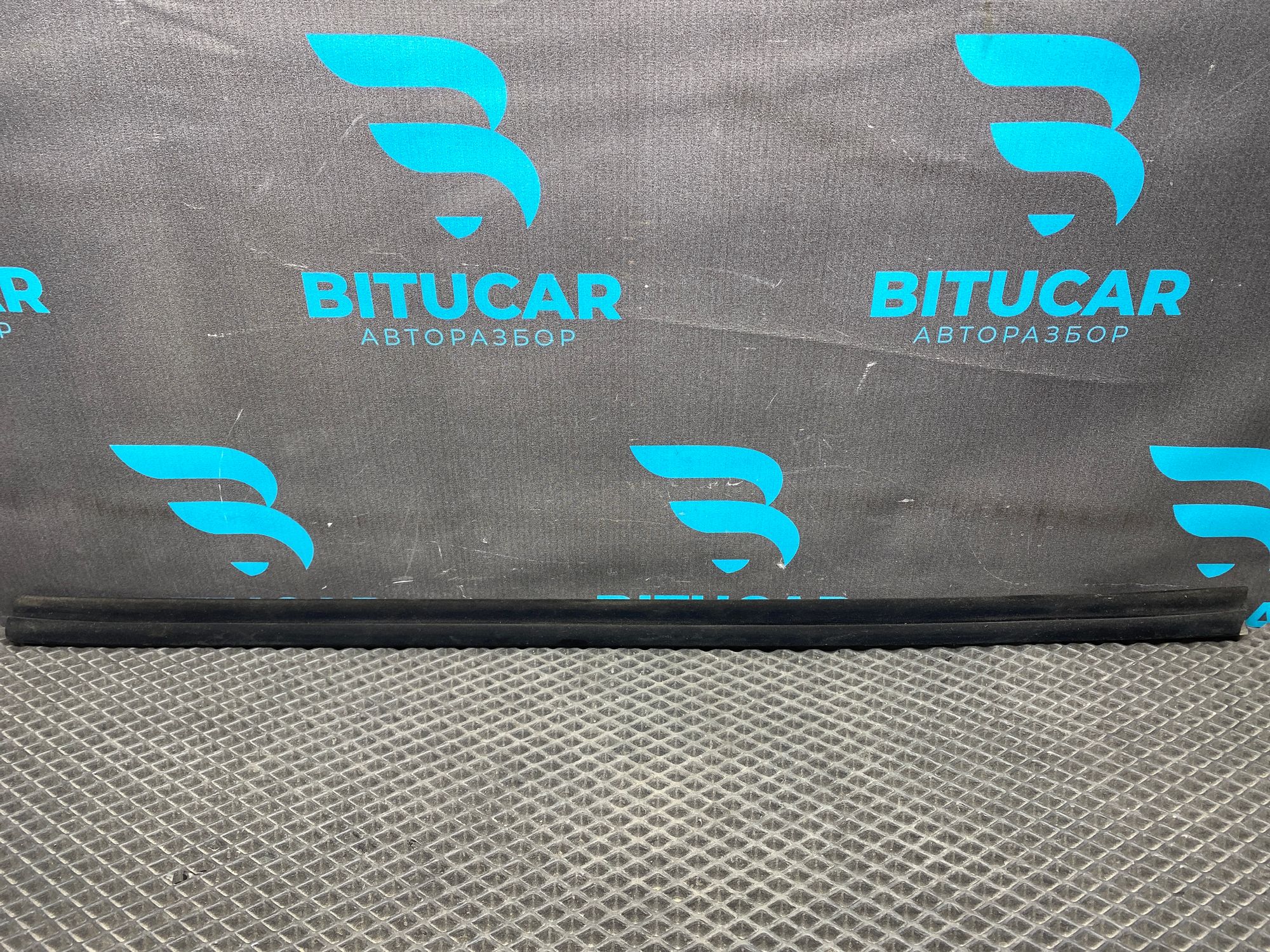https://ycs.partsauto.market/partsauto-images/thmbs/userImages/c8f07ba63eb5b2f0f6006ea854bf8f7d/part/ceada1b3-3a3a-4a2a-bb3c-7aa8b917ea56_1777032787878.jpg