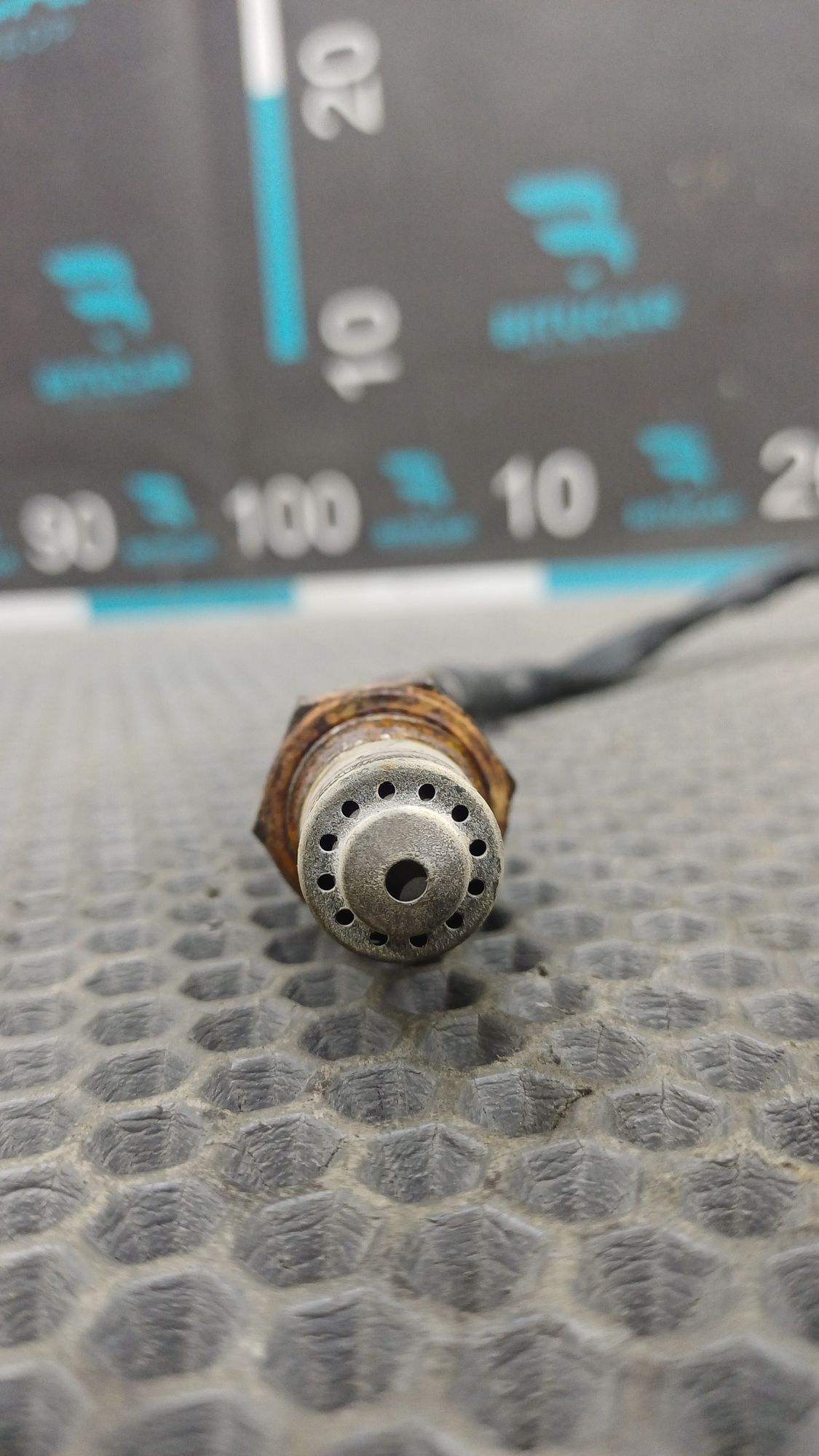 https://ycs.partsauto.market/partsauto-images/thmbs/userImages/c8f07ba63eb5b2f0f6006ea854bf8f7d/part/cecfbf52-5bf4-420f-af98-855ad5ce871f_1777304166669.jpg