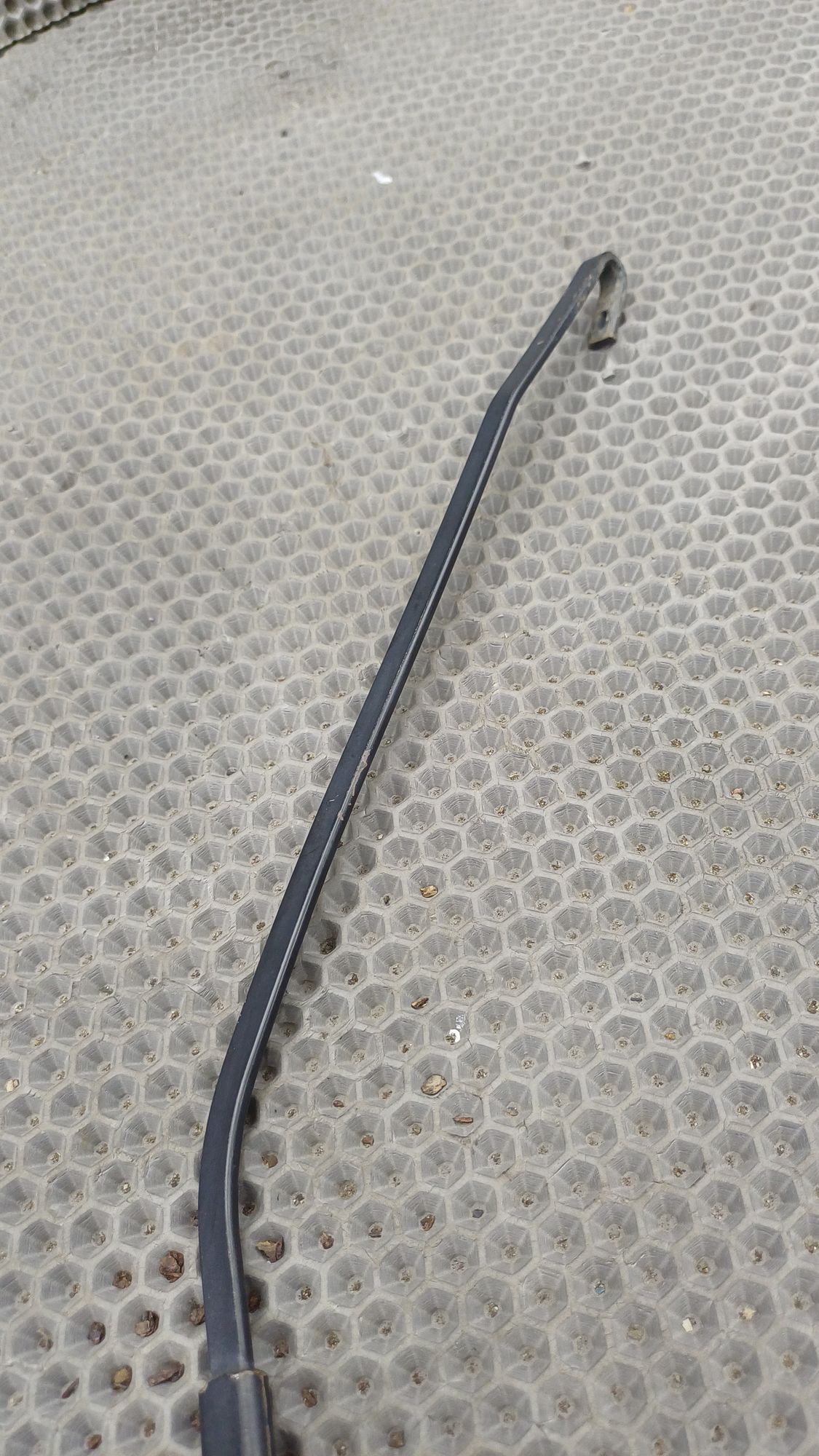 Б/У Поводок дворника крышки багажника Toyota CARINA E 6 дорест. 1992—1996 1994 Зеленый, 1290 рублей, Краснодар