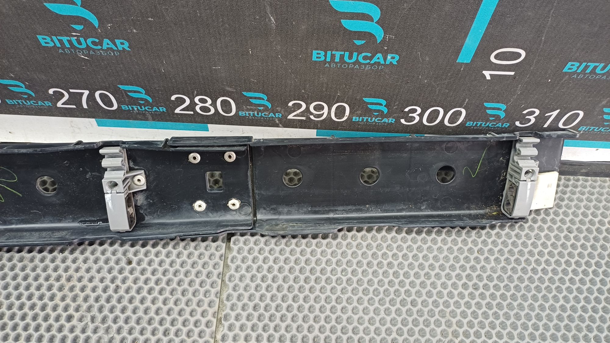 https://ycs.partsauto.market/partsauto-images/thmbs/userImages/c8f07ba63eb5b2f0f6006ea854bf8f7d/part/d01335b1-f5a3-4407-b9a3-24ccc2e307c2_1777462715216.jpg