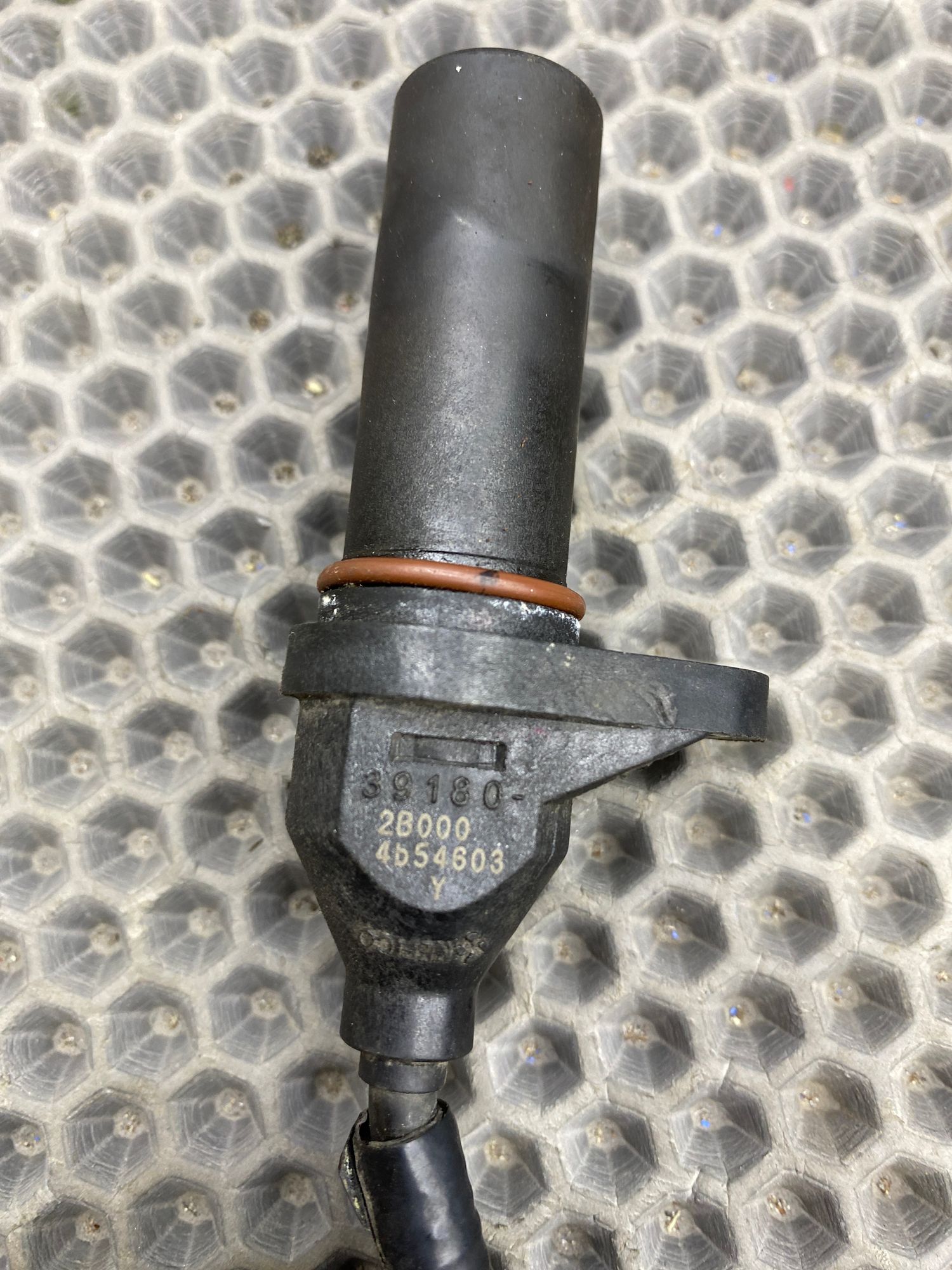 https://ycs.partsauto.market/partsauto-images/thmbs/userImages/c8f07ba63eb5b2f0f6006ea854bf8f7d/part/d05cbfda-a207-42a9-baab-f51442cdf6f7_1777390522759.jpg