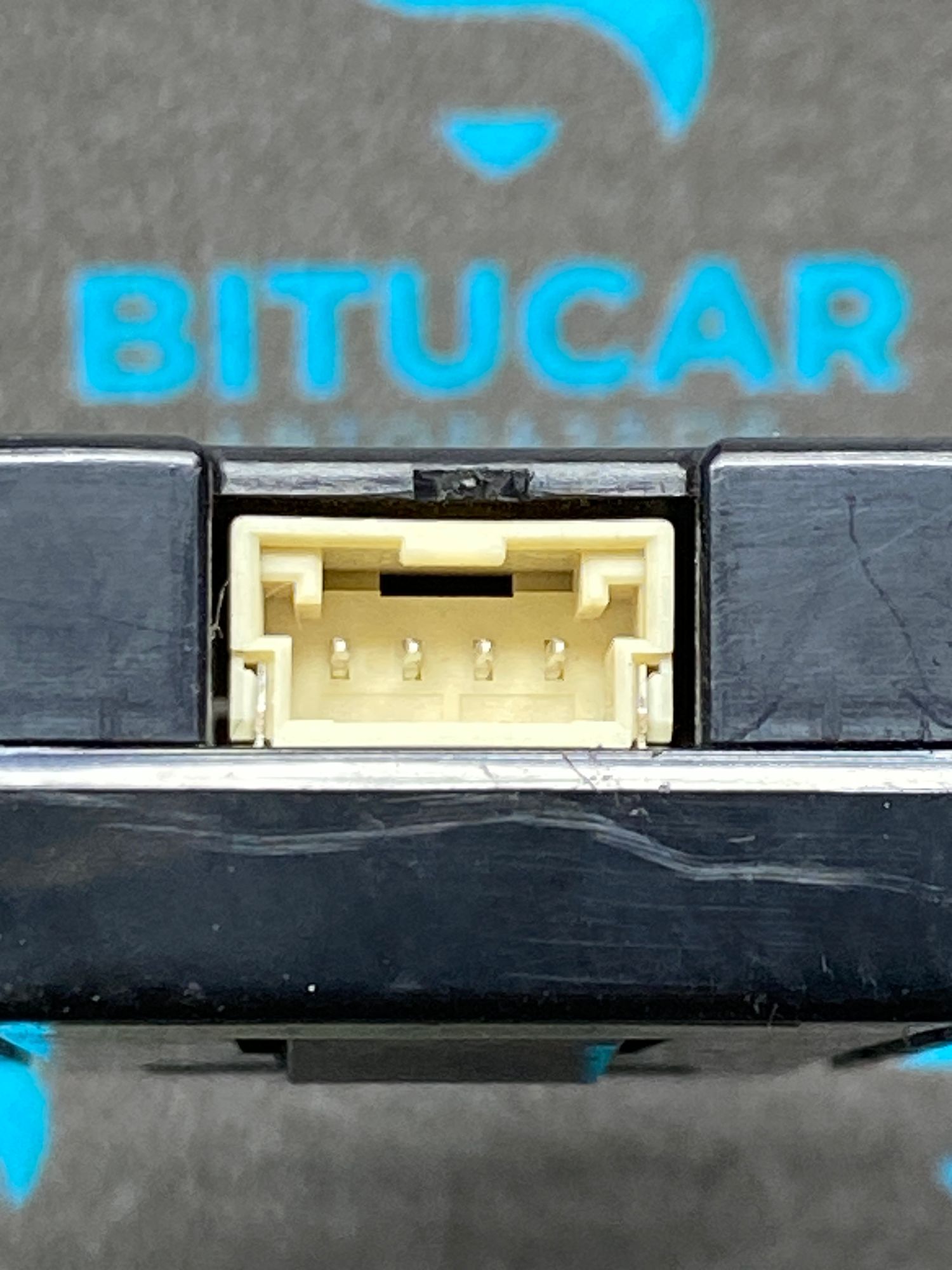 https://ycs.partsauto.market/partsauto-images/thmbs/userImages/c8f07ba63eb5b2f0f6006ea854bf8f7d/part/d081af04-a9ec-49b2-b3d9-d53eab279010_1777633955322.jpg