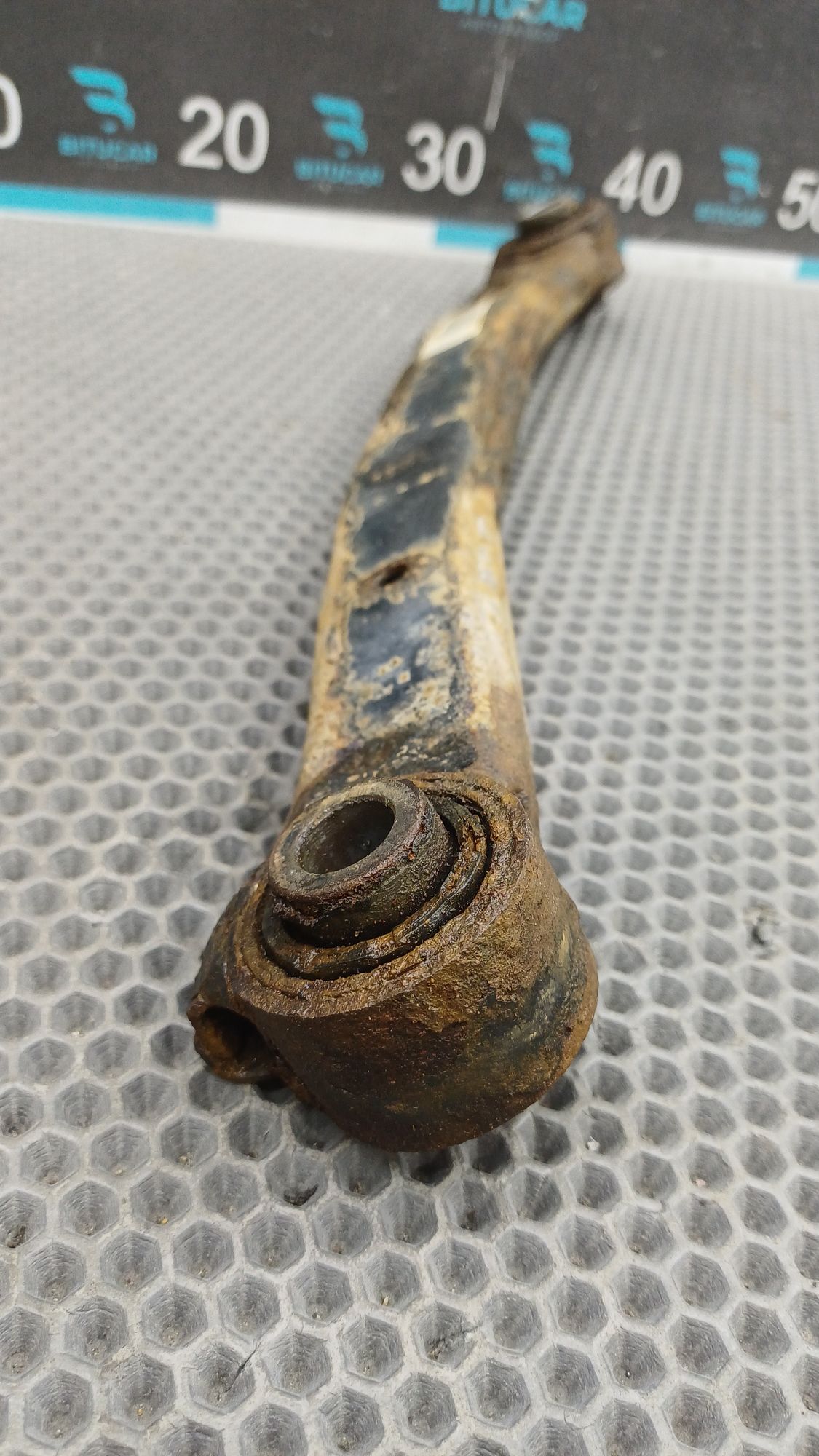 https://ycs.partsauto.market/partsauto-images/thmbs/userImages/c8f07ba63eb5b2f0f6006ea854bf8f7d/part/d0bb5b26-1c62-4cac-a5f7-8ad49c5249ca_1777288371141.jpg