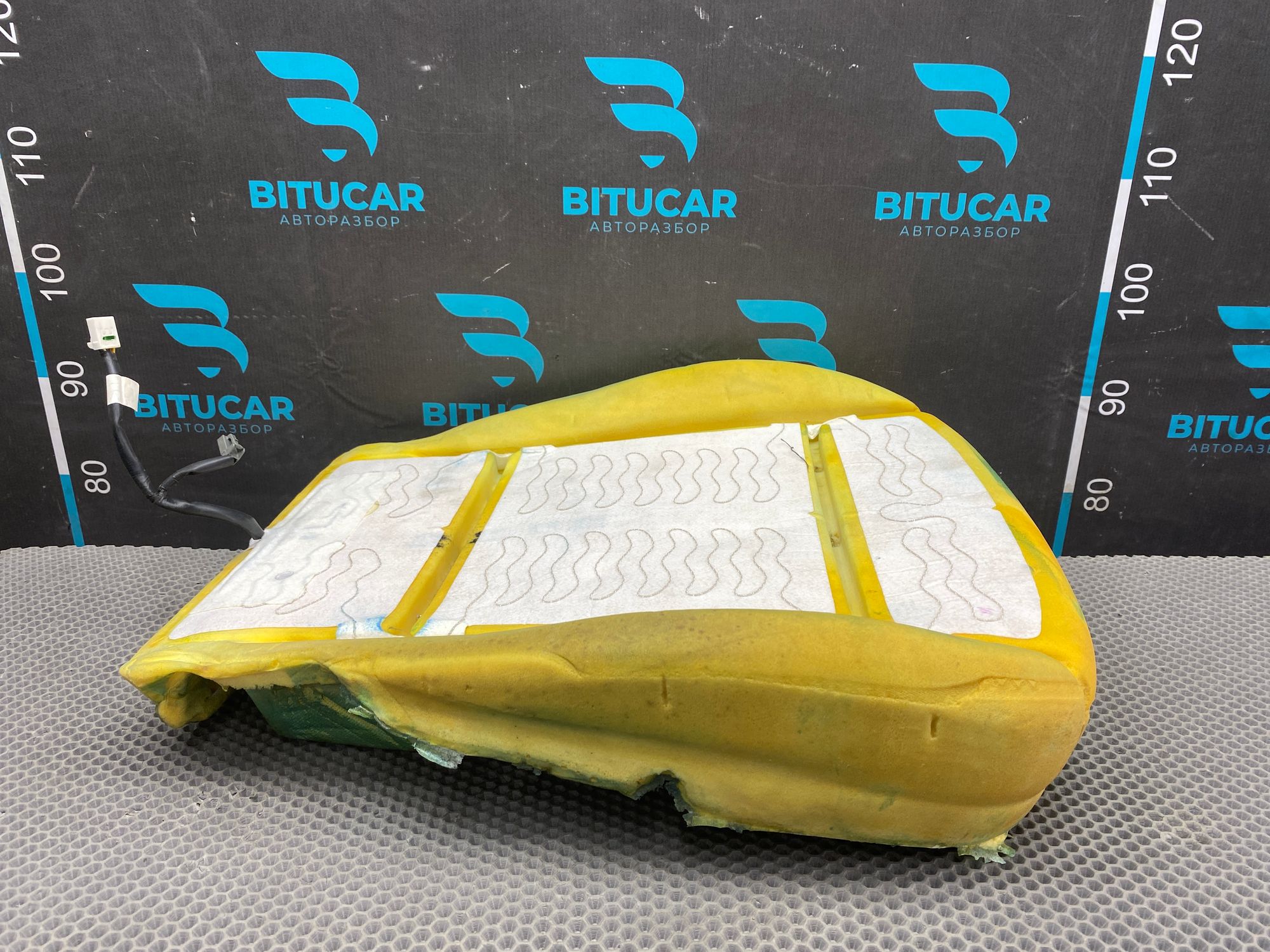 https://ycs.partsauto.market/partsauto-images/thmbs/userImages/c8f07ba63eb5b2f0f6006ea854bf8f7d/part/d0ee6a5b-b8da-4cde-9b17-0b0b668a2775_1777038548786.jpg