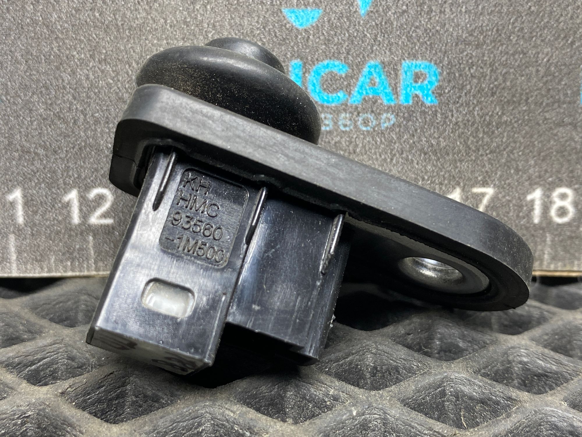 https://ycs.partsauto.market/partsauto-images/thmbs/userImages/c8f07ba63eb5b2f0f6006ea854bf8f7d/part/d235977f-8a49-41f0-9789-5cd9bf54727e_1777450678852.jpg