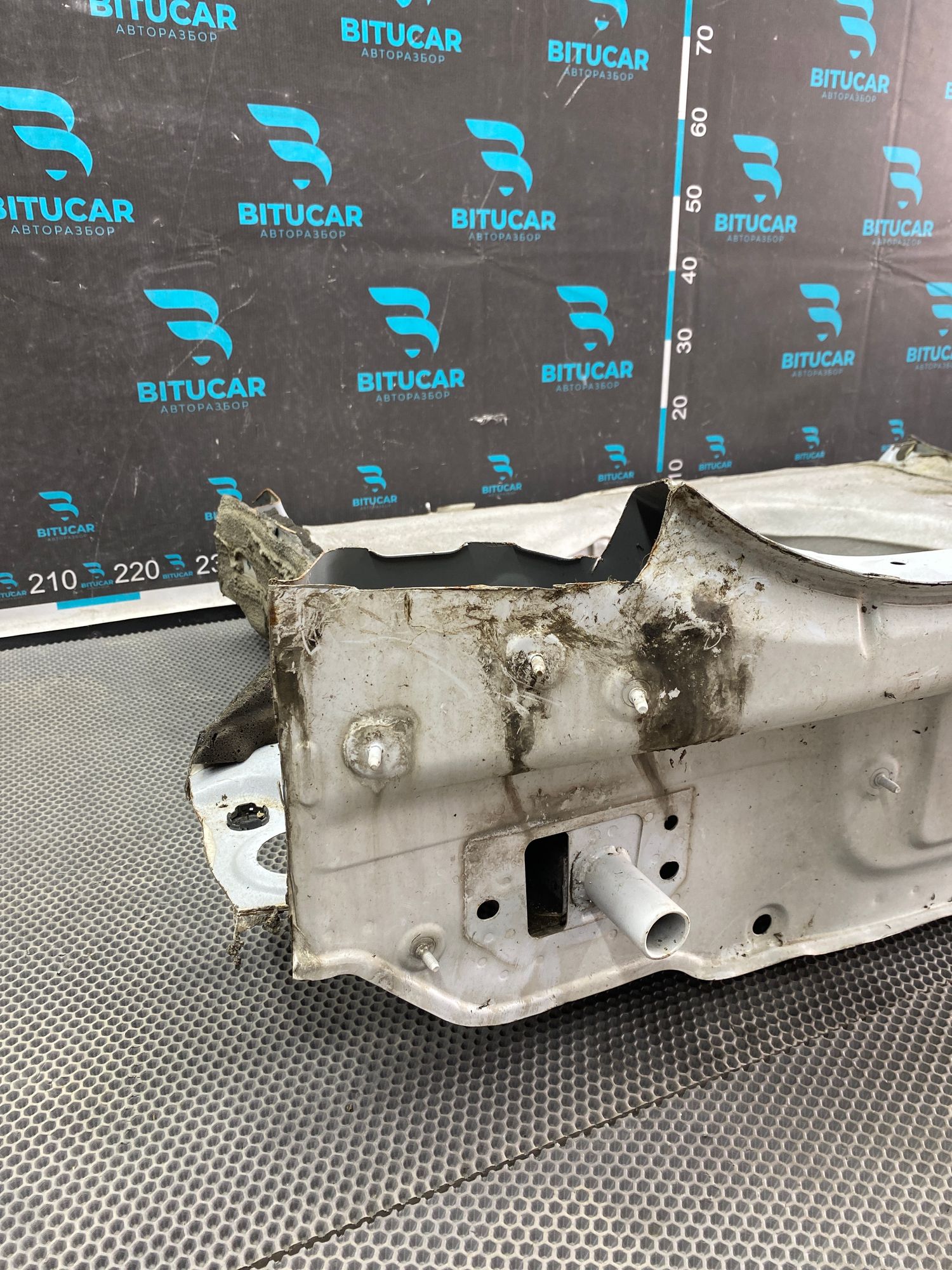 https://ycs.partsauto.market/partsauto-images/thmbs/userImages/c8f07ba63eb5b2f0f6006ea854bf8f7d/part/d2a22684-e512-4fc1-bb7d-a7766a7a8ed3_1777544119588.jpg