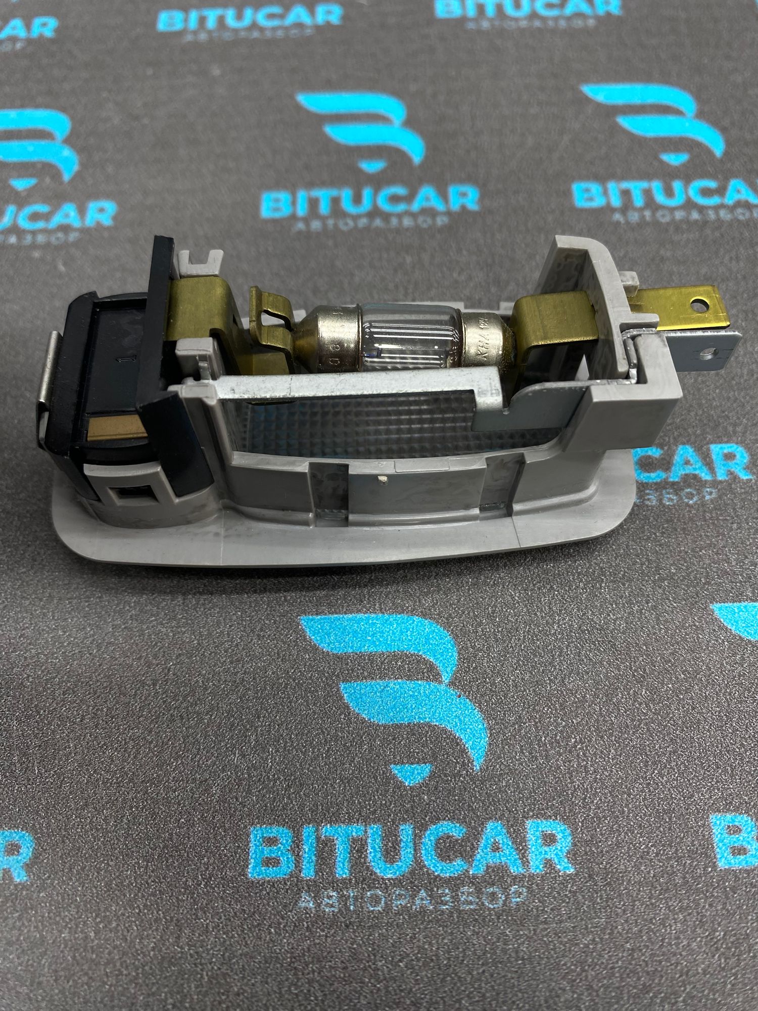 https://ycs.partsauto.market/partsauto-images/thmbs/userImages/c8f07ba63eb5b2f0f6006ea854bf8f7d/part/d2d9a7ac-b112-4404-8032-2a1c28ce2fad_1770901490002.jpg